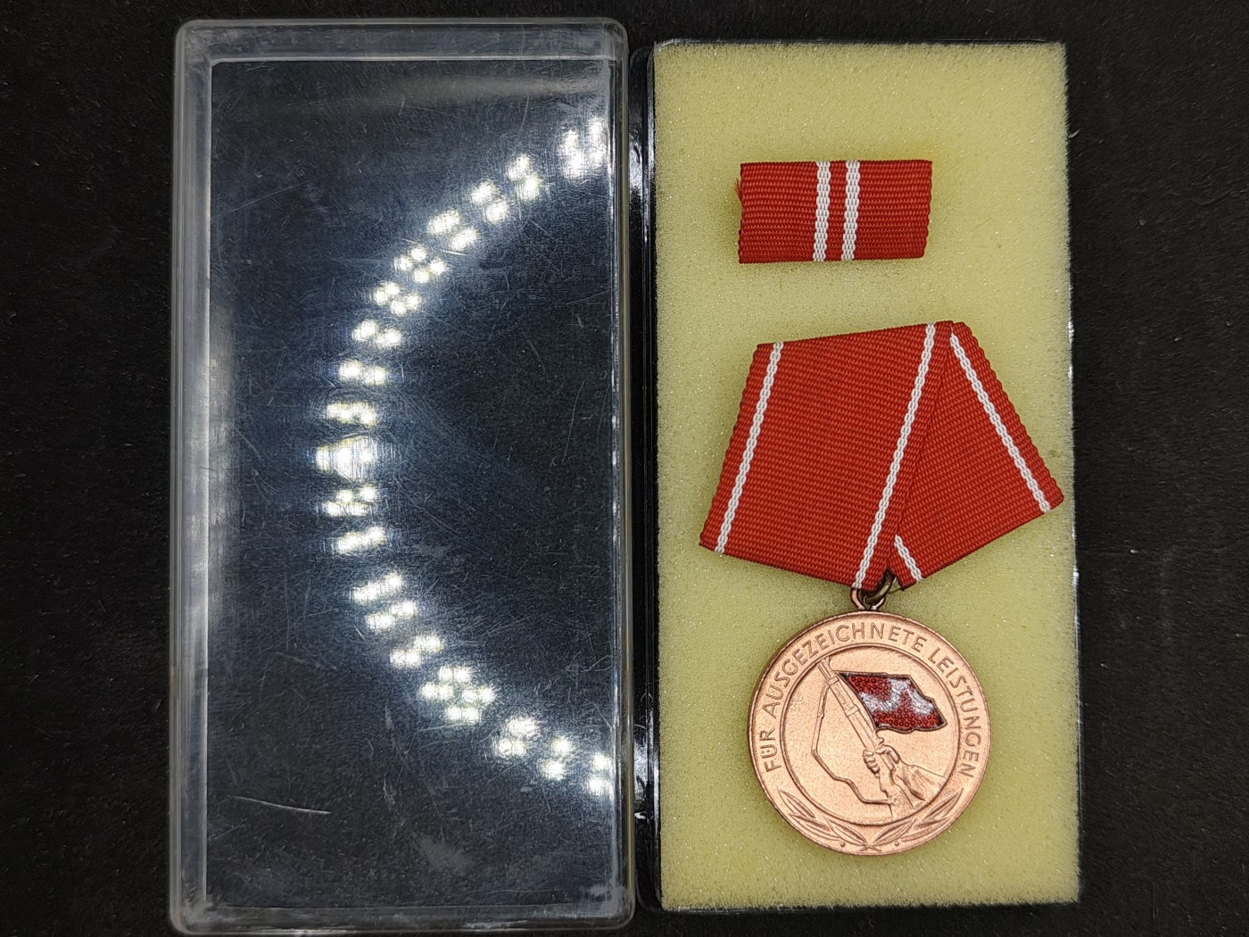 全场0元起拍 第101期 咸鱼国勋章拍卖专场 10月22日（周日）下午6：00开始 东德工人階級戰鬥隊優秀服役獎章