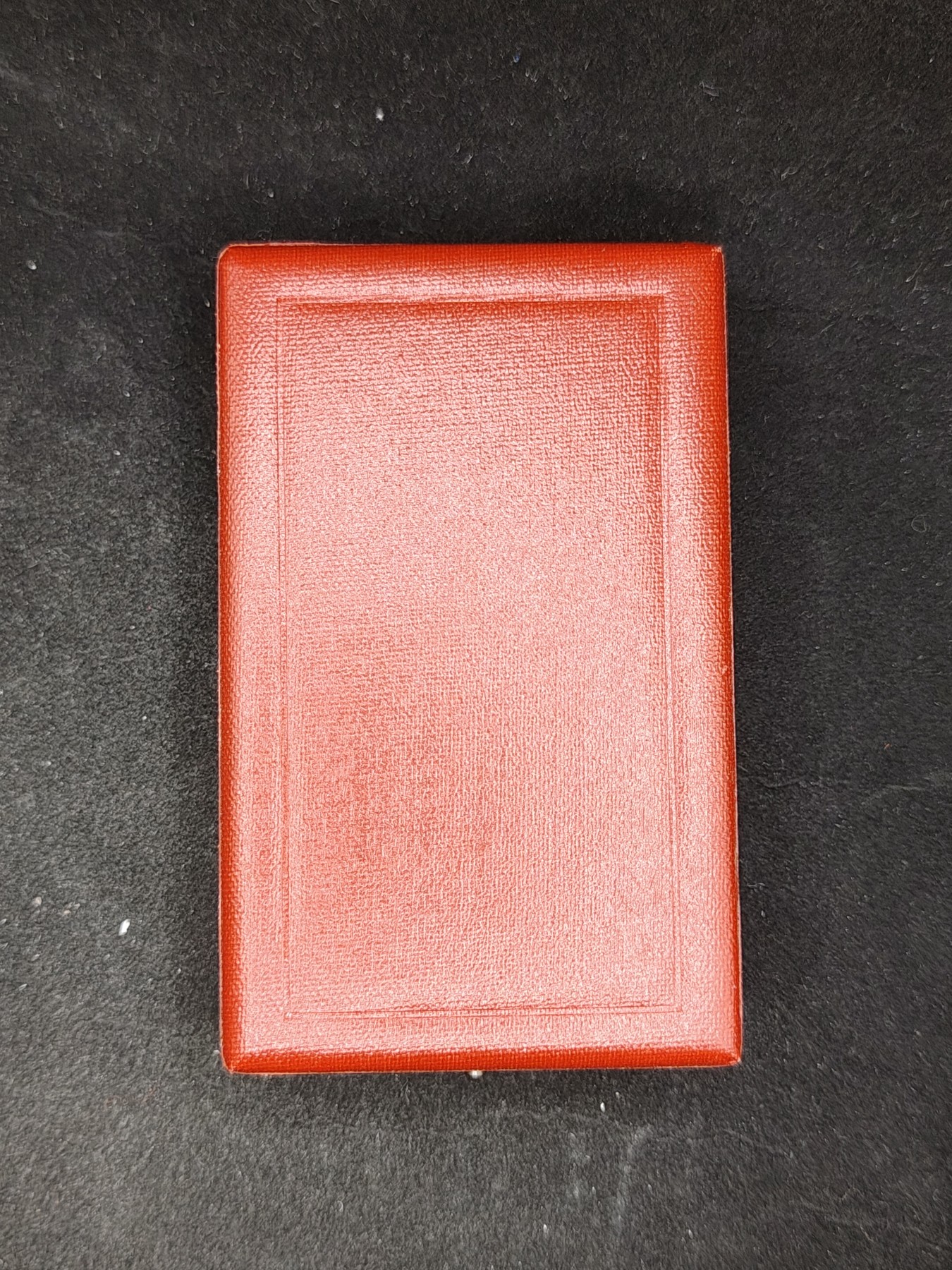 全场0元起拍 第101期 咸鱼国勋章拍卖专场 10月22日（周日）下午6：00开始 早期皮盒 银珐琅 德意志民主共和国功绩奖章