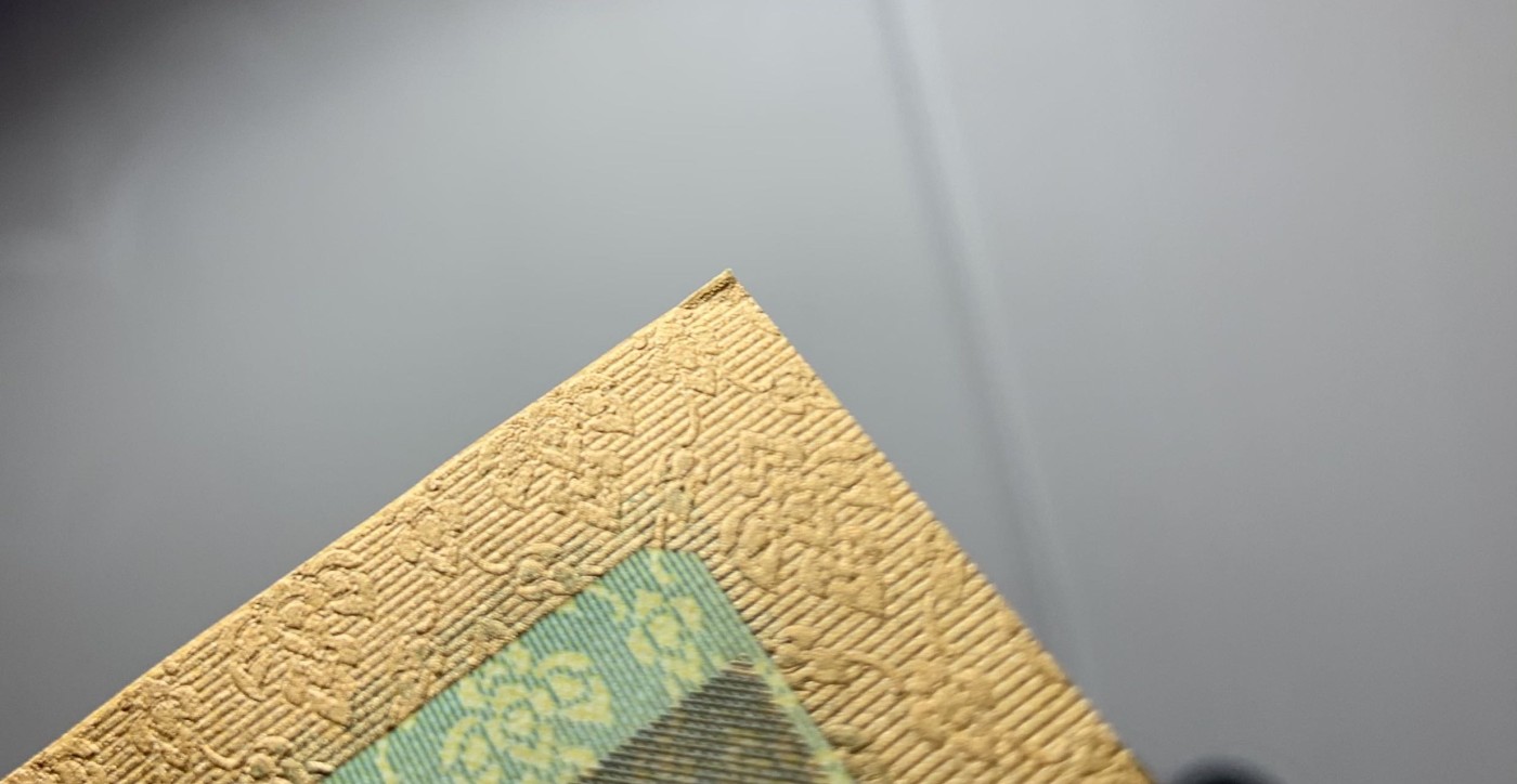 收藏联盟Quantum Auction 第298期拍卖  泰国2000年50泰铢伉俪金婚纪念 品相UNC 角尖微瑕 大票幅 无原册