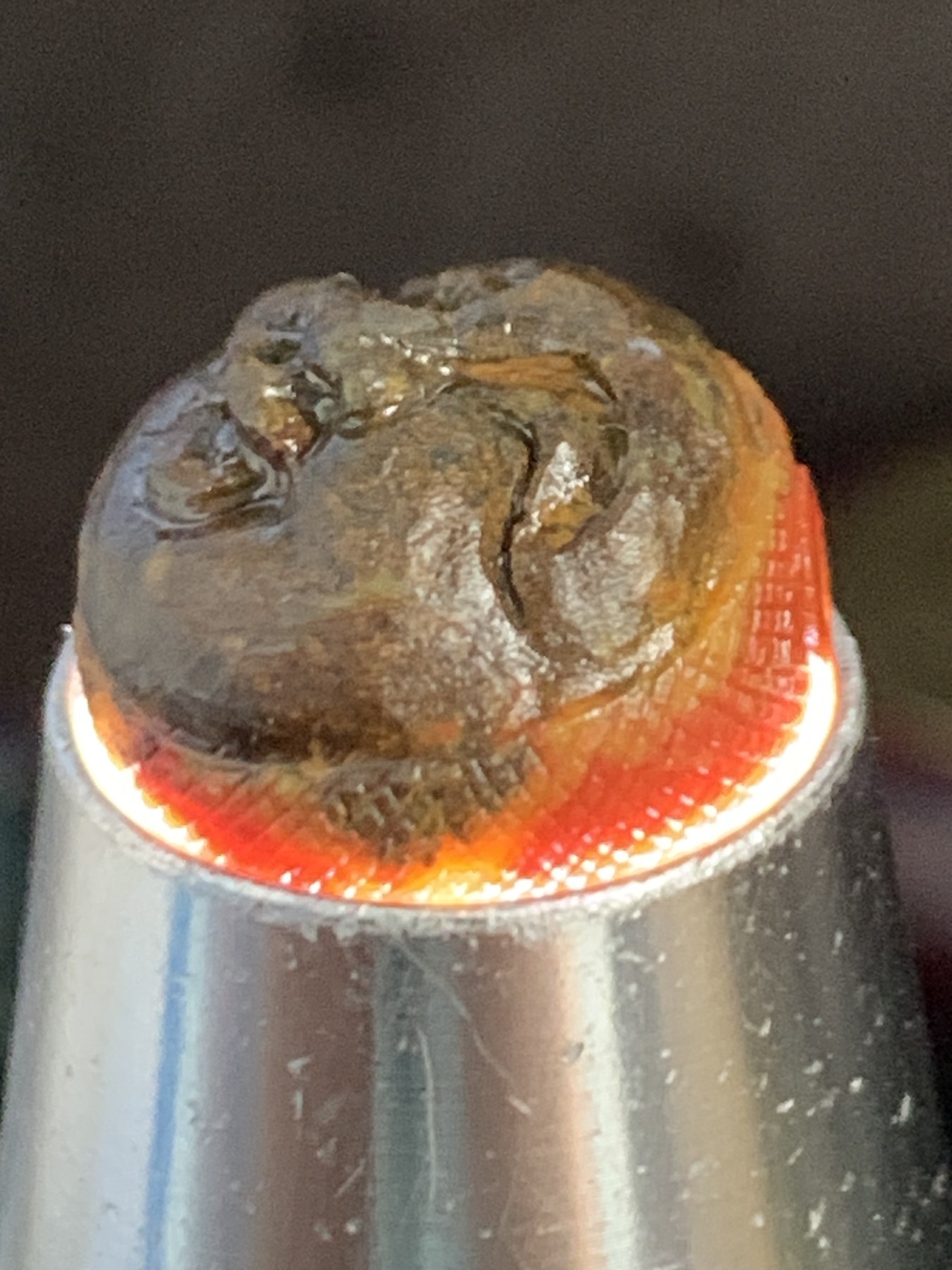 精美亚光战国红玛瑙手工俏色巧雕地主随形圆珠一个