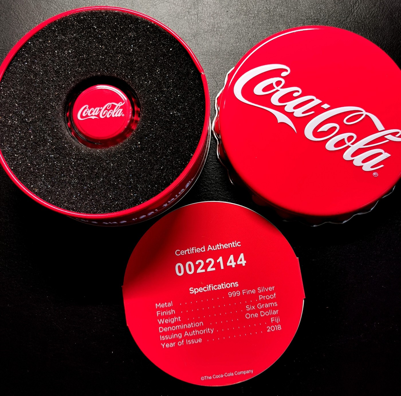 凡希社世界钱币微拍第二百五十一期 2018斐济可口可乐瓶盖DOLLAR异形银币原装全品！