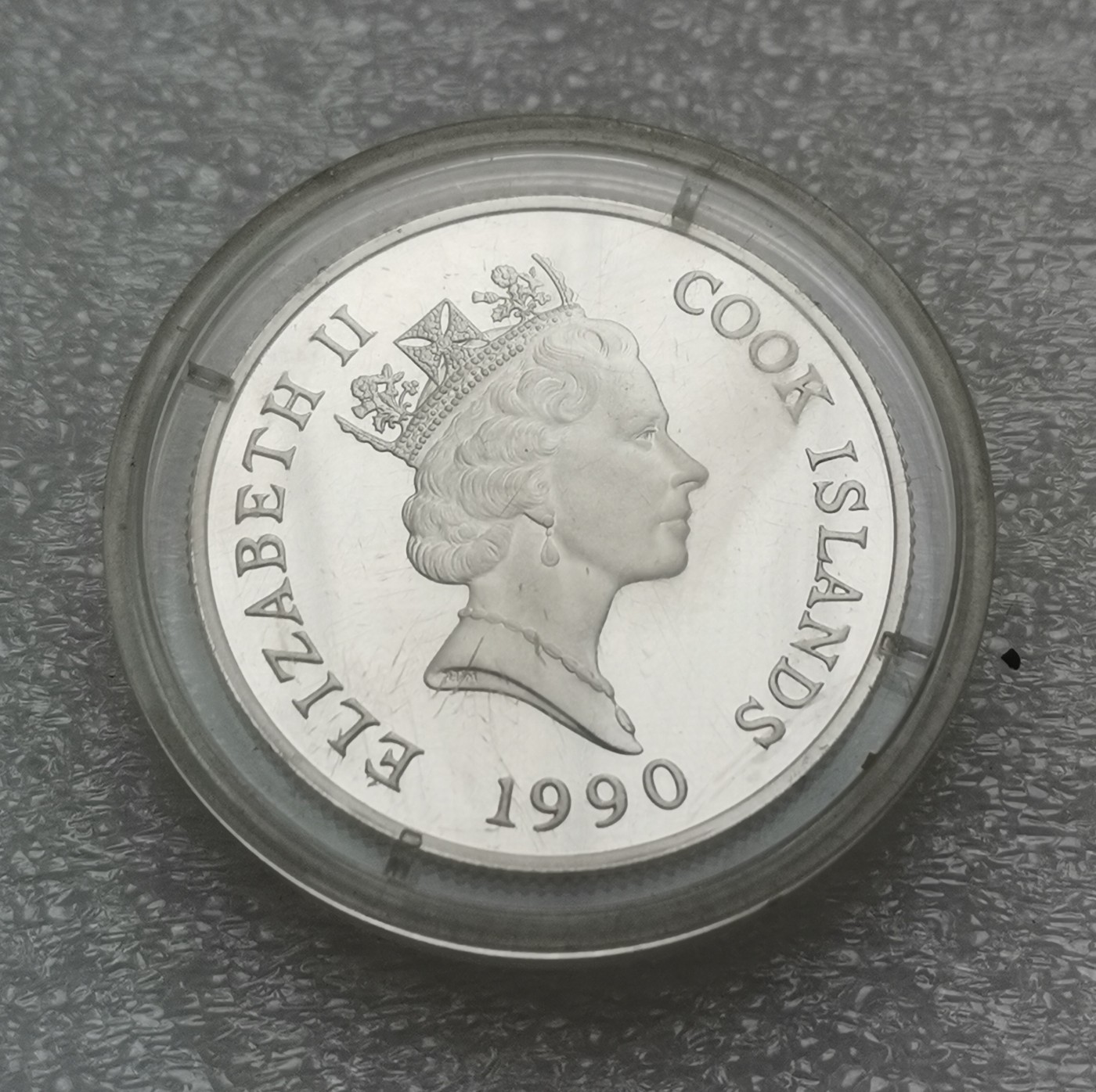 瓶子🏺第114期拍卖会  利比里亚1990年稀少10元野生动物非洲象精制纪念银币