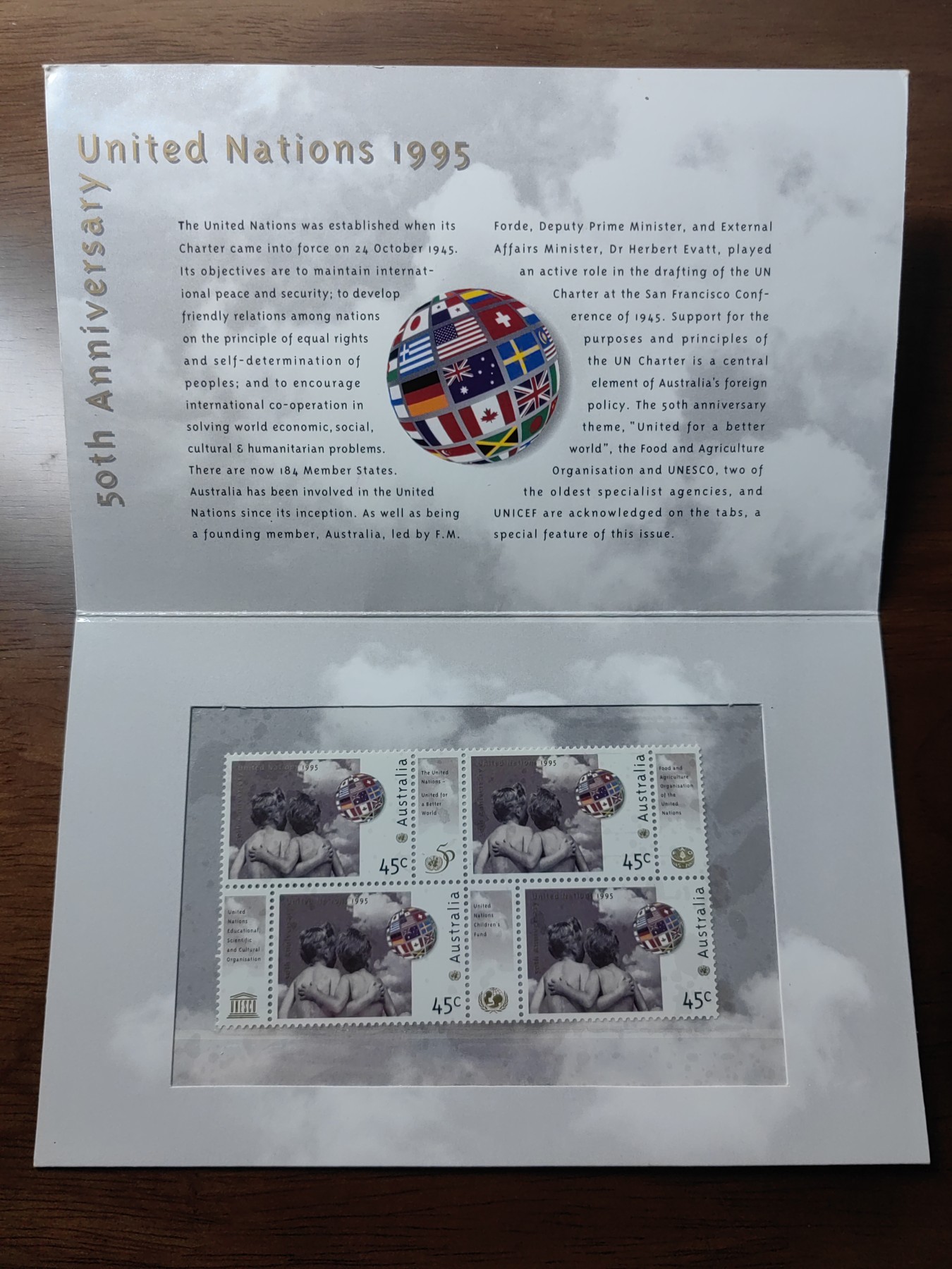 外国邮和小本票精品专场（秒杀和拍卖）第①⑥场 澳大利亚 1995年 联合国组织成立50周年 4连体一套 （全新邮票无邮戳，小本票非邮折）