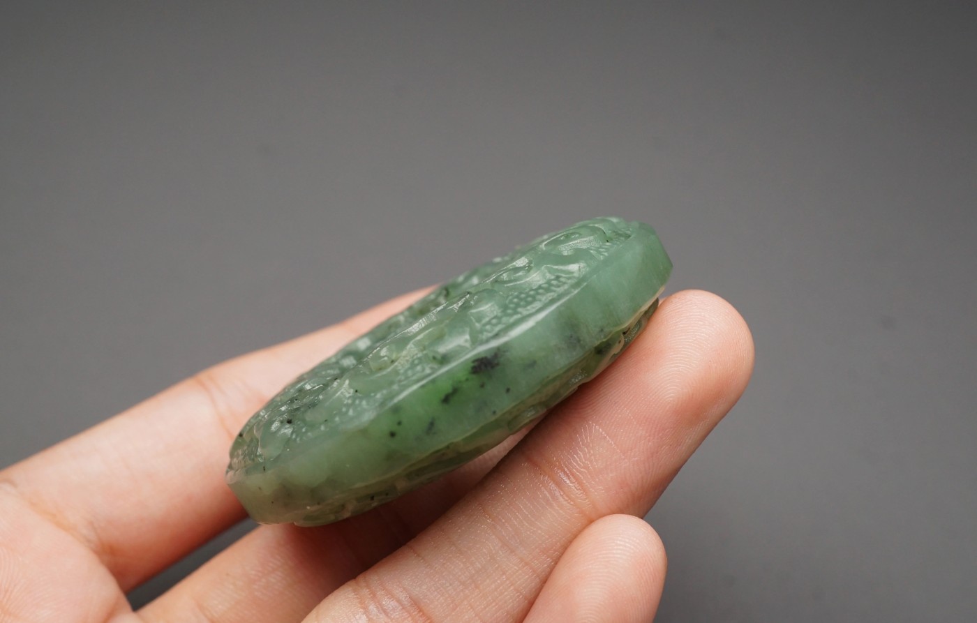 特色精品｜拍卖专场 和田碧玉 厚实卷草纹玉璧挂件｜尺寸详见图6⃣️