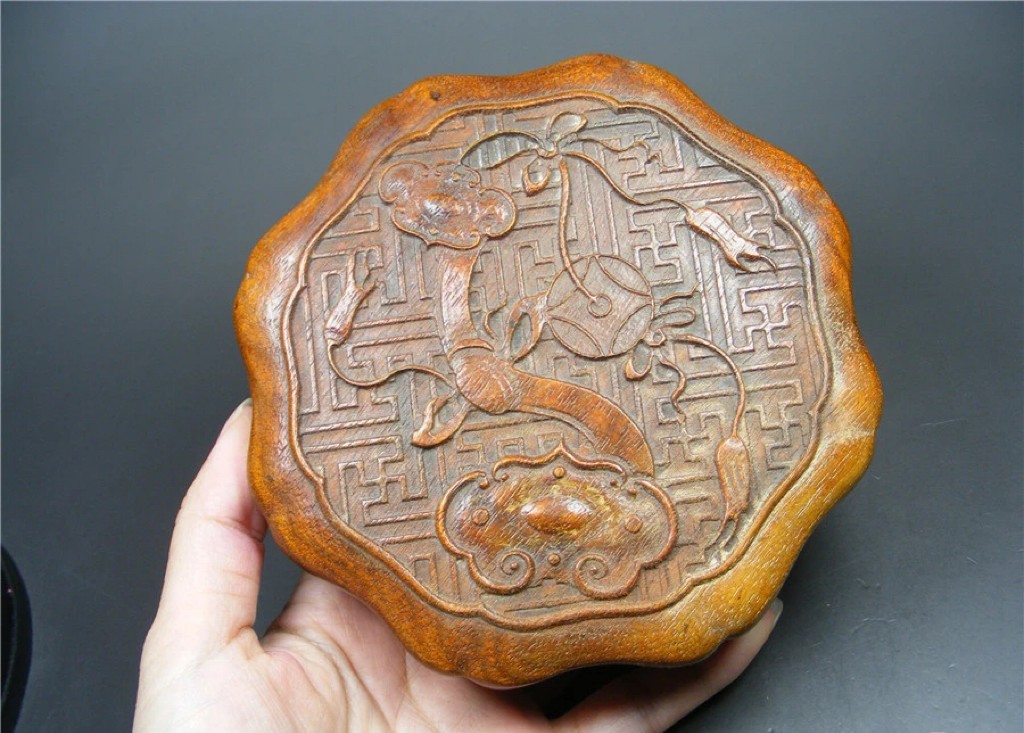 特色精品｜拍卖专场 几十年的木雕浮雕金钱如意葵形大盖盒｜12.7*3.5cm