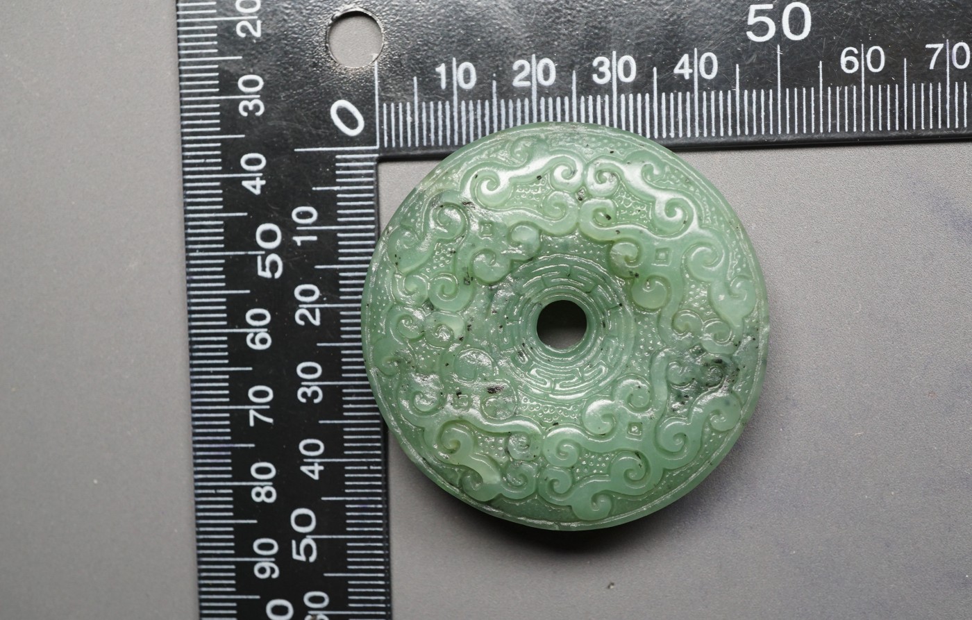 特色精品｜拍卖专场 和田碧玉 厚实卷草纹玉璧挂件｜尺寸详见图6⃣️