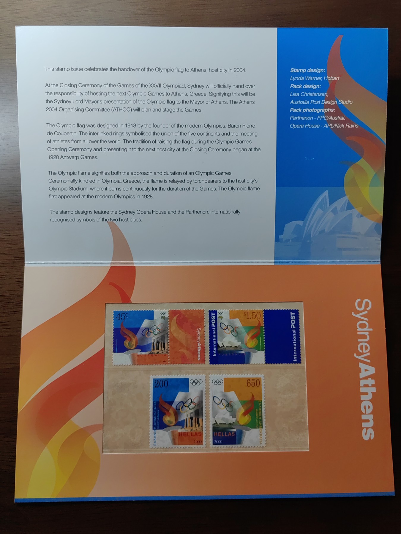外国邮和小本票精品专场（秒杀和拍卖）第①⑥场 澳大利亚2000年奥运会悉尼 雅典会旗交接仪式一套（全新邮票无邮戳，小本票非邮折）