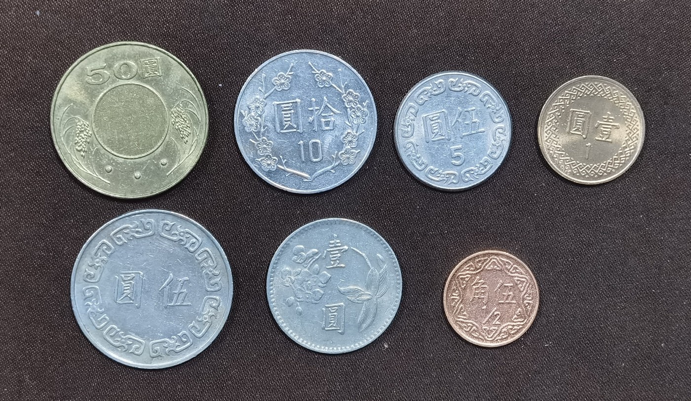 北京马甸外国币专卖微拍第110期，外国非贵金属纪念币，流通币专场，陆续上新，欢迎关注 弯弯
