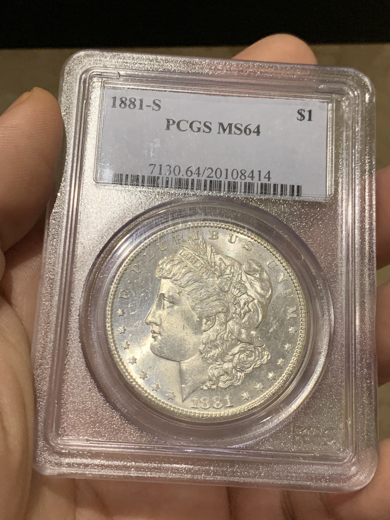《竞宝斋》第208场-周日，周一 2场 (全场包邮) PCGS-MS64  美国 1881年 摩根一美元大银币  经典品种  凝霜底板