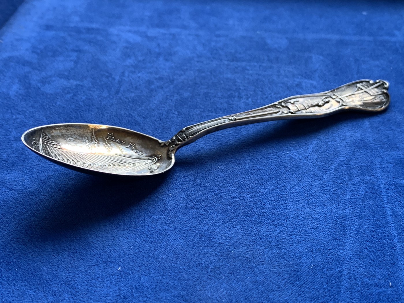 《竞宝斋》第208场-周日，周一 2场 (全场包邮) 古董艺术银勺 S925 纽约旅游 15cm 19.7g