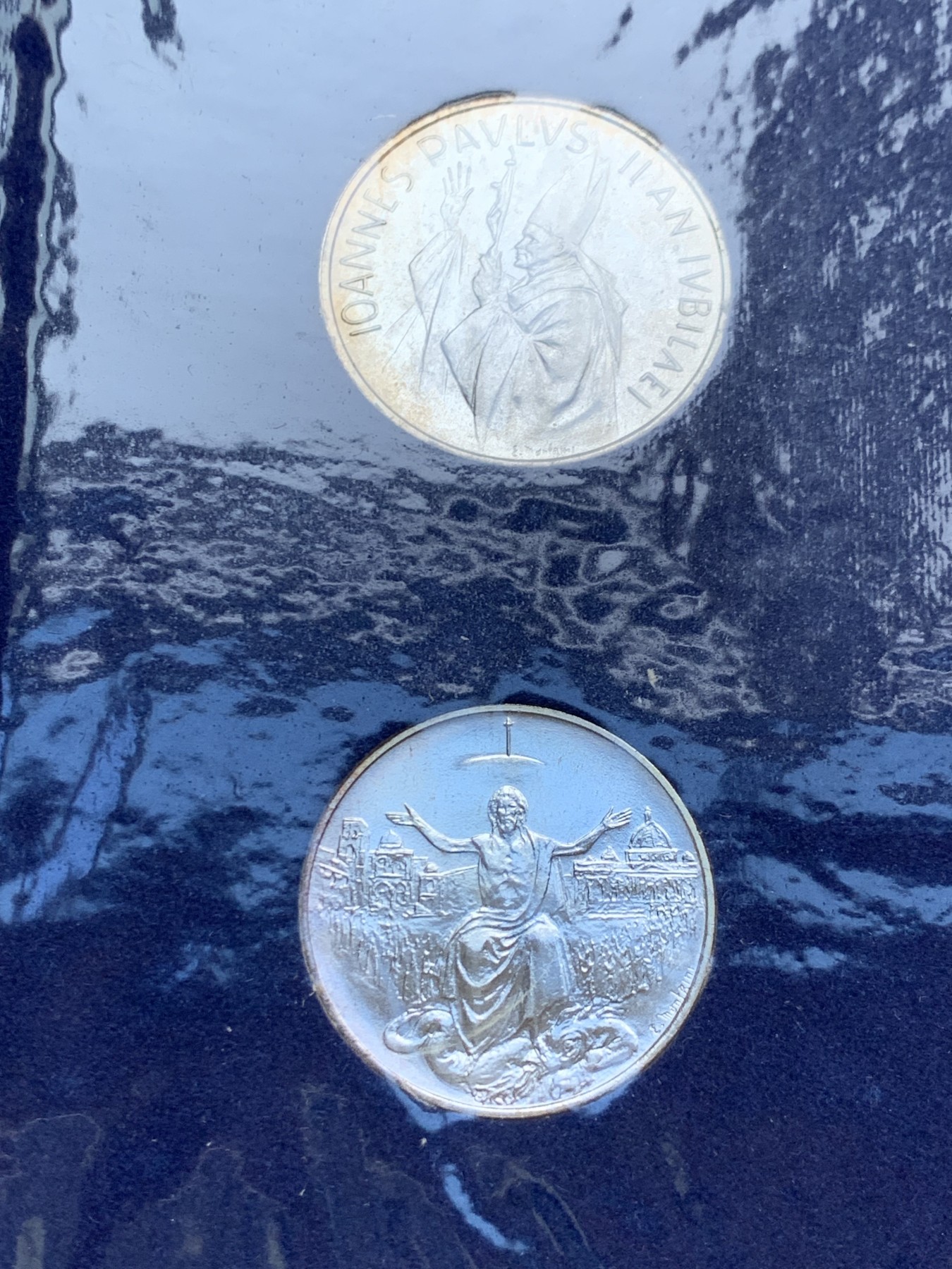 《竞宝斋》第208场-周日，周一 2场 (全场包邮) 梵蒂冈1983-84，双年份、天主圣年套币，官方原厂卡册