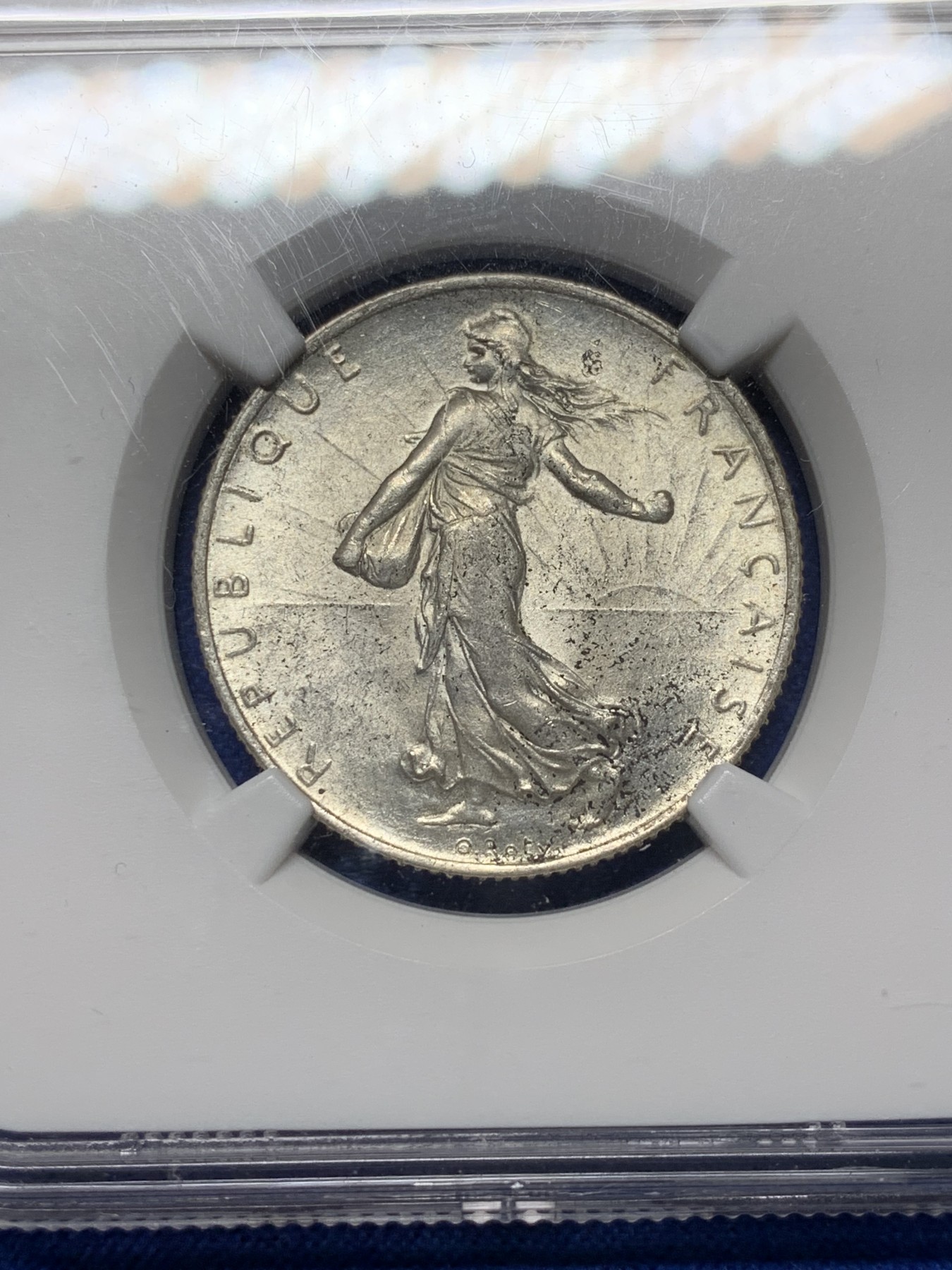 《竞宝斋》第208场-周日，周一 2场 (全场包邮) NGC-MS63 法国1916年播种女神2法郎银币 罗蒂大师设计