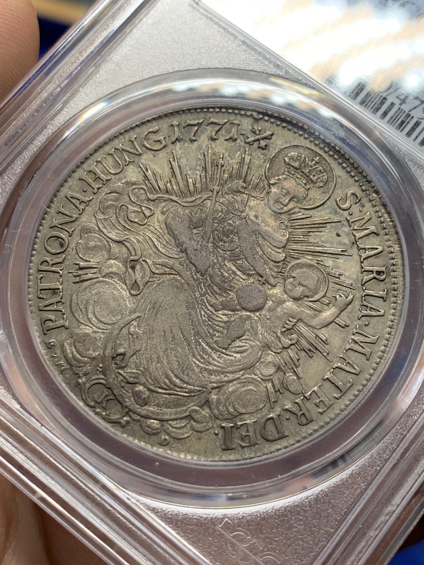 《竞宝斋》第208场-周日，周一 2场 (全场包邮) PCGS AU50 匈牙利1771-K EVM-D版圣母抱子1泰勒银币，少见版唯一冠军分，五彩包浆