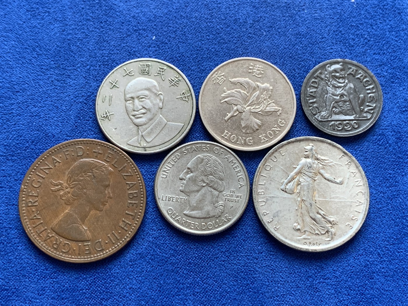 《竞宝斋》第208场-周日，周一 2场 (全场包邮) 裸币6枚一组 含一枚法国1860年5法郎银币，一枚德紧无心狼 细节见图