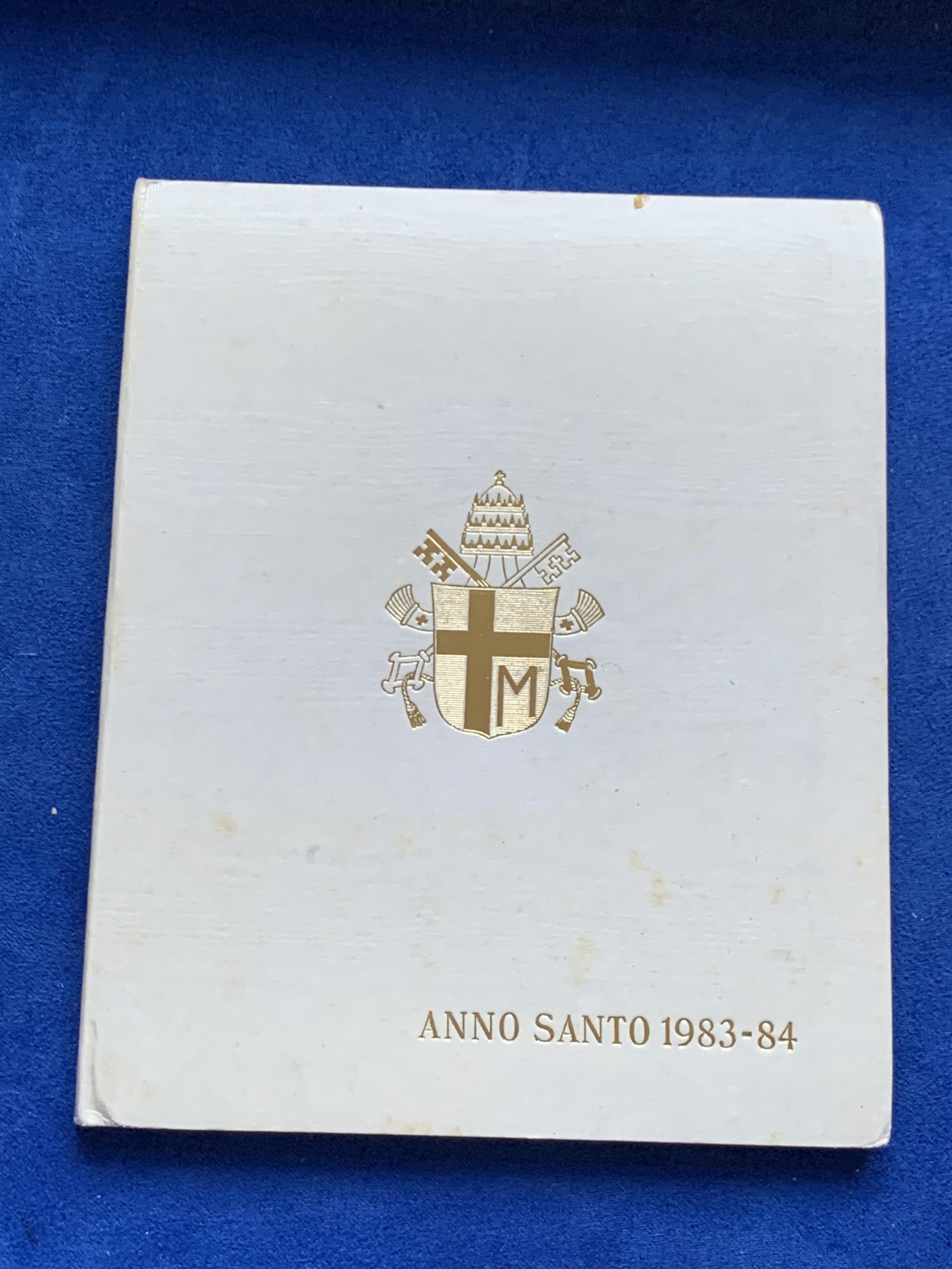 《竞宝斋》第208场-周日，周一 2场 (全场包邮) 梵蒂冈1983-84，双年份、天主圣年套币，官方原厂卡册