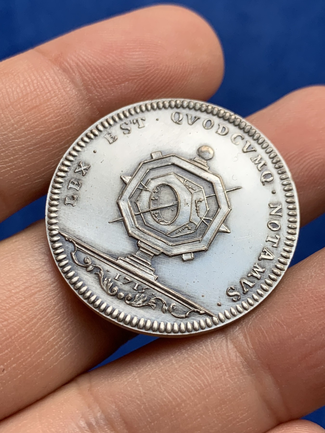 《竞宝斋》第208场-周日，周一 2场 (全场包邮) 法国天使与狮子银章 31.6mm 15g 边铭 丰饶角1