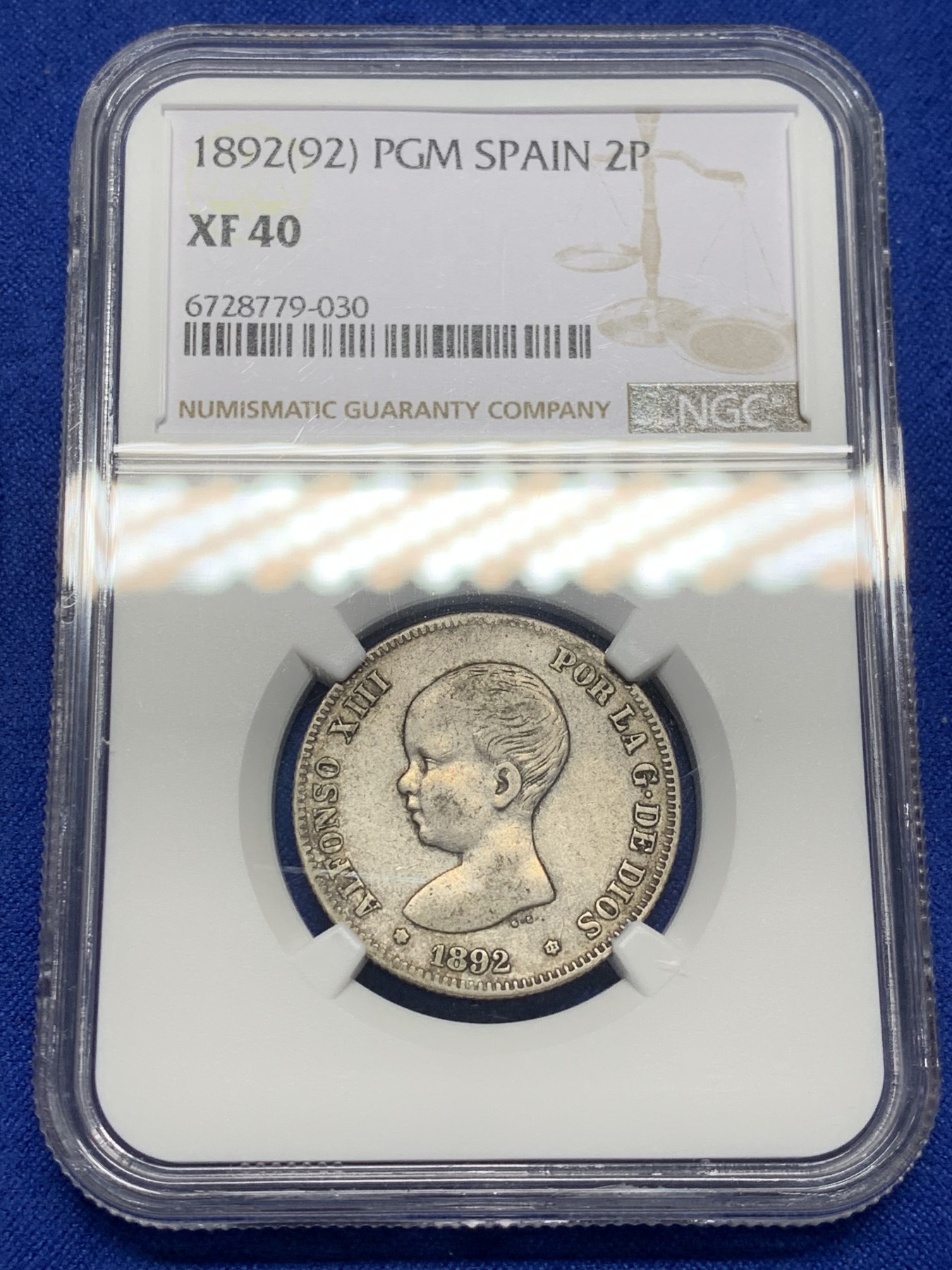 《竞宝斋》第208场-周日，周一 2场 (全场包邮) NGC-XF40 西班牙 1892年阿方索十三世光头版2比塞塔双柱银币 娃娃头 比5比塞塔少不少