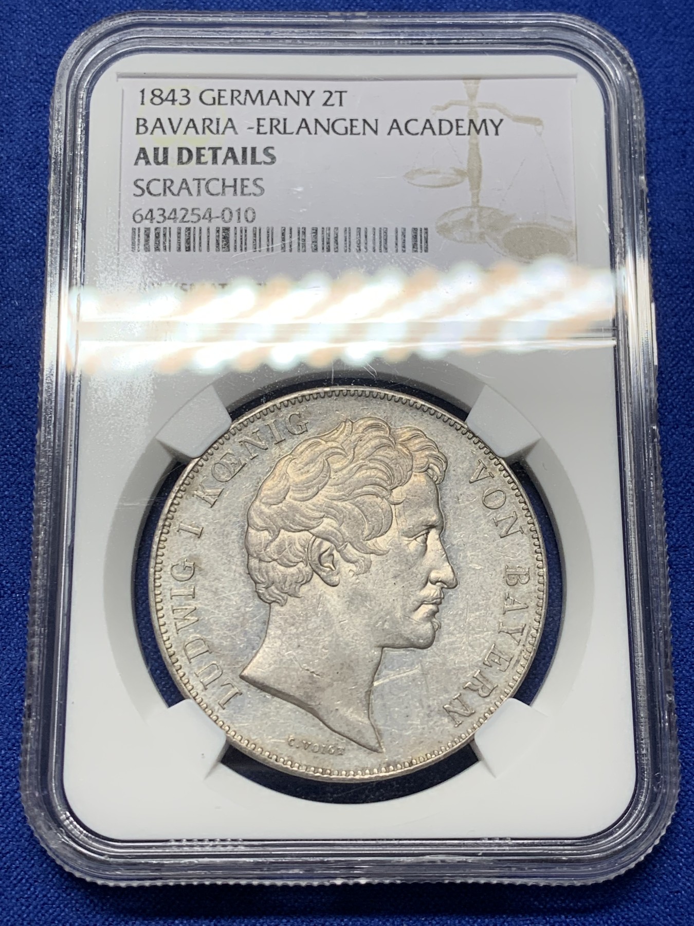 《竞宝斋》第208场-周日，周一 2场 (全场包邮) NGC AU 德国 1843 巴伐利亚埃尔朗根学院站像2泰勒 37克的大银币 稀少品种 底光细节都不错