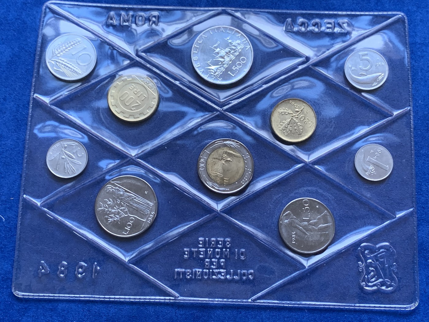 《竞宝斋》第208场-周日，周一 2场 (全场包邮) 意大利1984年套币，发行量少，不常见年份