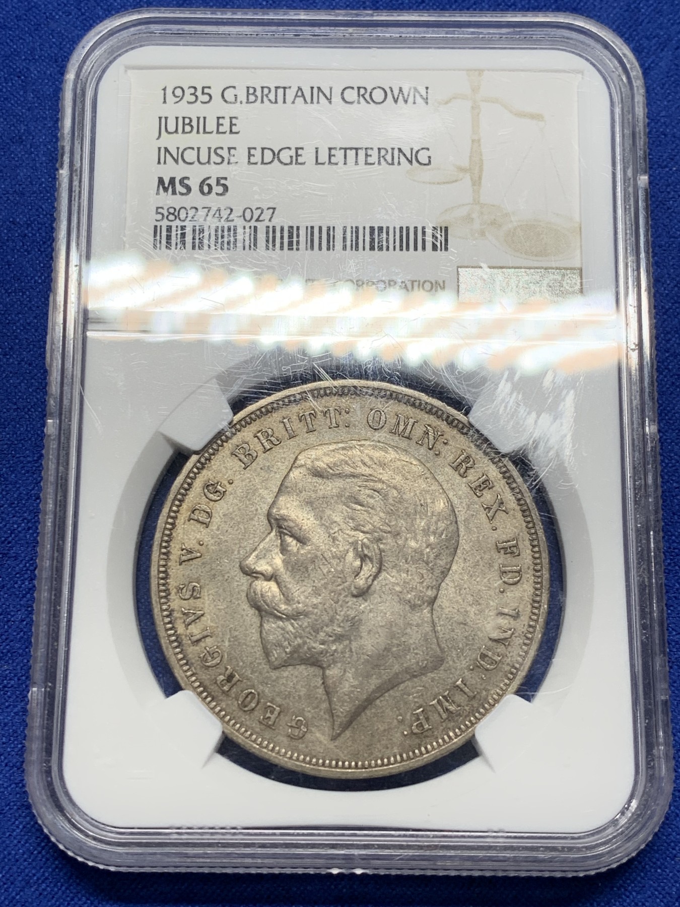 《竞宝斋》第208场-周日，周一 2场 (全场包邮) 高级分数 NGC-MS65 英国 1935年木马剑克朗银币 铁灰色欧洲包浆 65分已经很难了