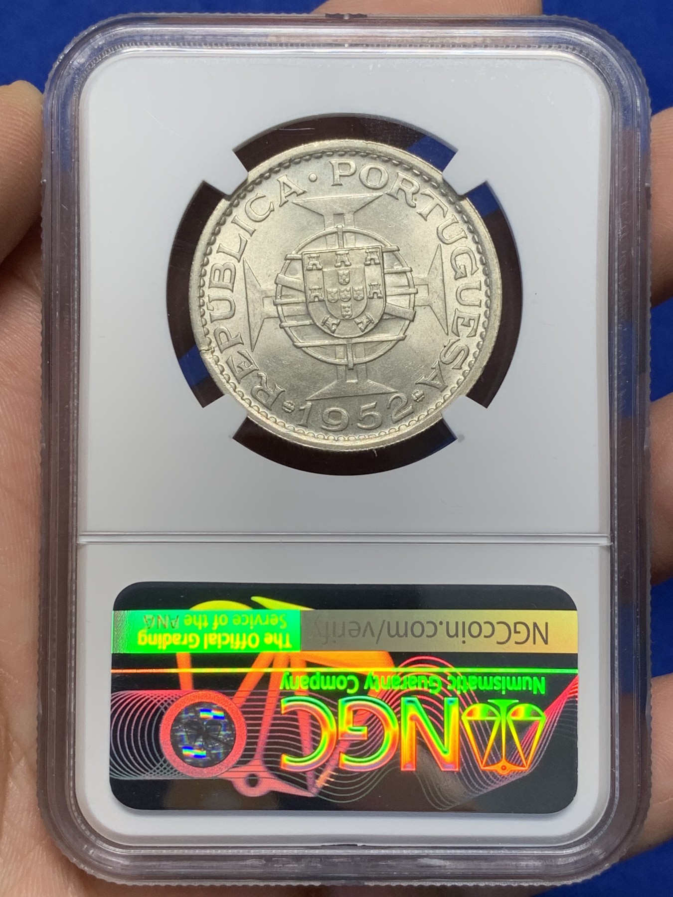 《竞宝斋》第208场-周日，周一 2场 (全场包邮) NGC-MS63 澳门1952年5元银币 热门品种