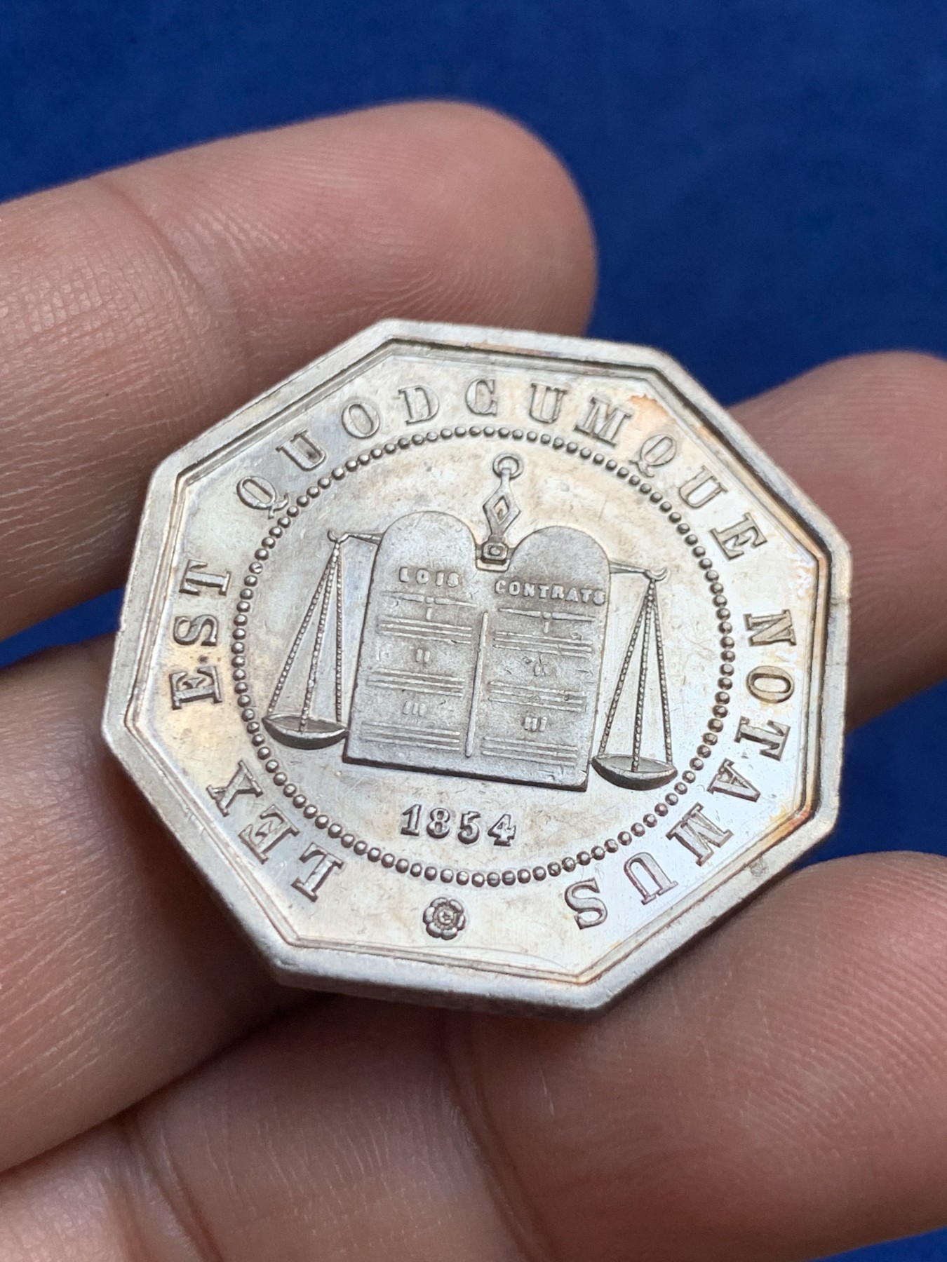 《竞宝斋》第208场-周日，周一 2场 (全场包邮) 法国八角银质代币，亚眠公证处，15.97g，31.8mm，丰饶角边铭