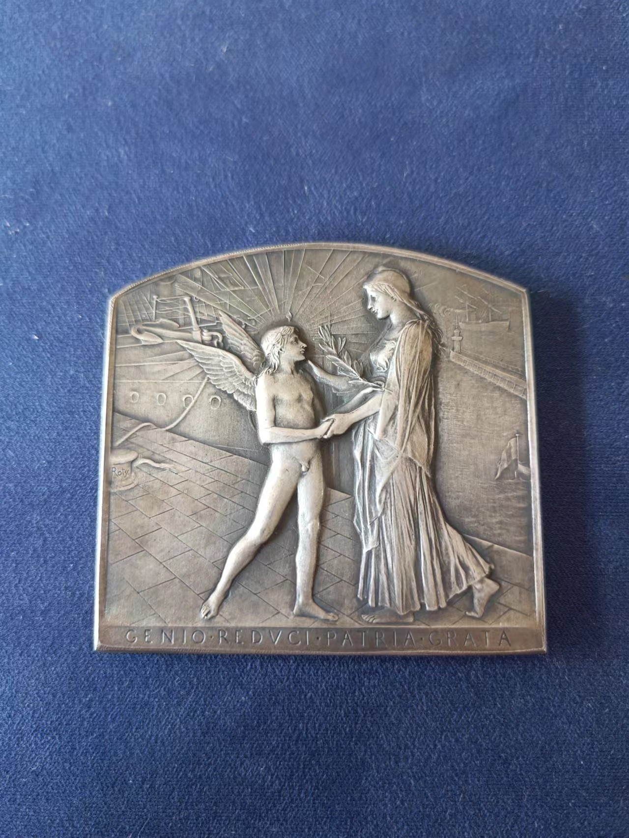 外国章牌第十八期 1893年芝加哥展览会镀银铜章，50x52mm 雕刻家罗蒂roty