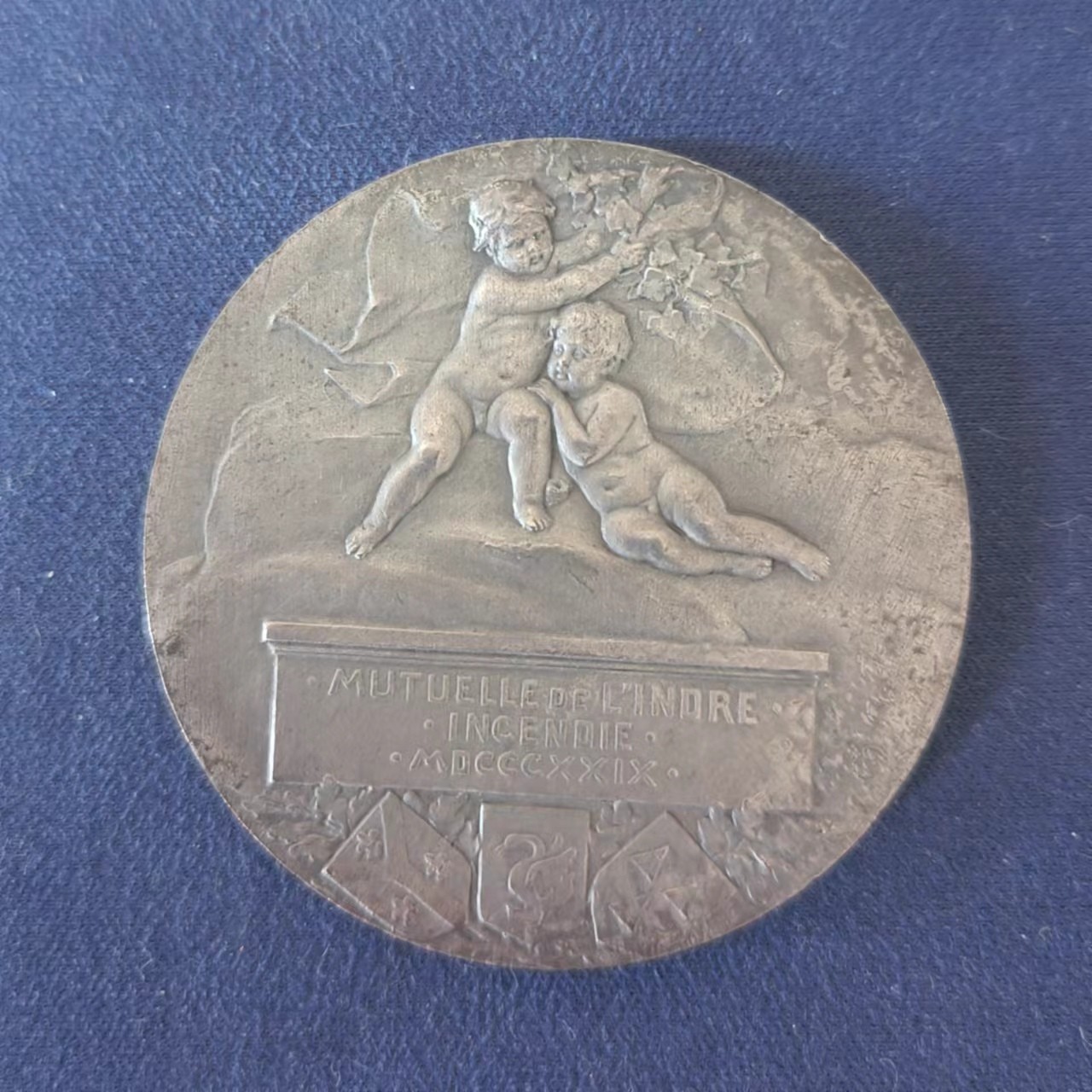 外国章牌第十八期 法国银章，Pillet 作品， 直径 4cm