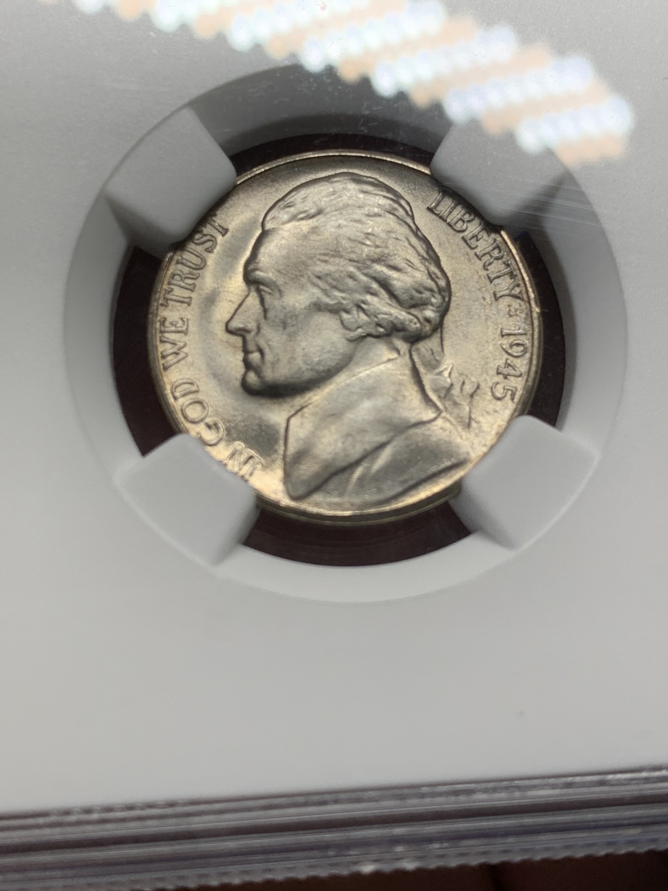 《竞宝斋》第208场-周日，周一 2场 (全场包邮) 两枚一组 NGC-MS65 美国1945年杰弗逊5美分 战时低银版（仅1942-1945战时版含银，其余为镍币）