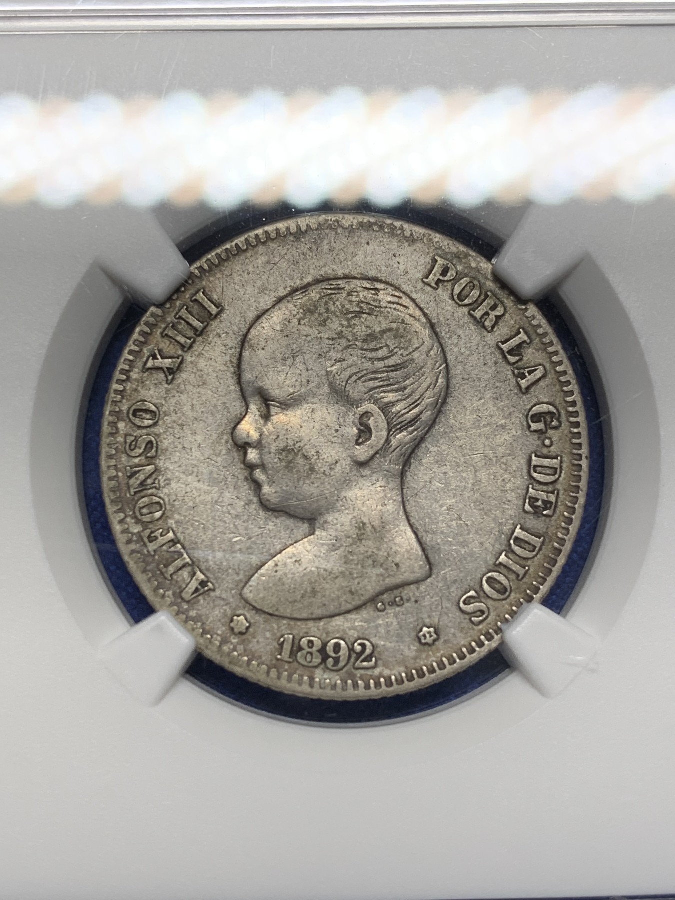 《竞宝斋》第208场-周日，周一 2场 (全场包邮) NGC-XF40 西班牙 1892年阿方索十三世光头版2比塞塔双柱银币 娃娃头 比5比塞塔少不少