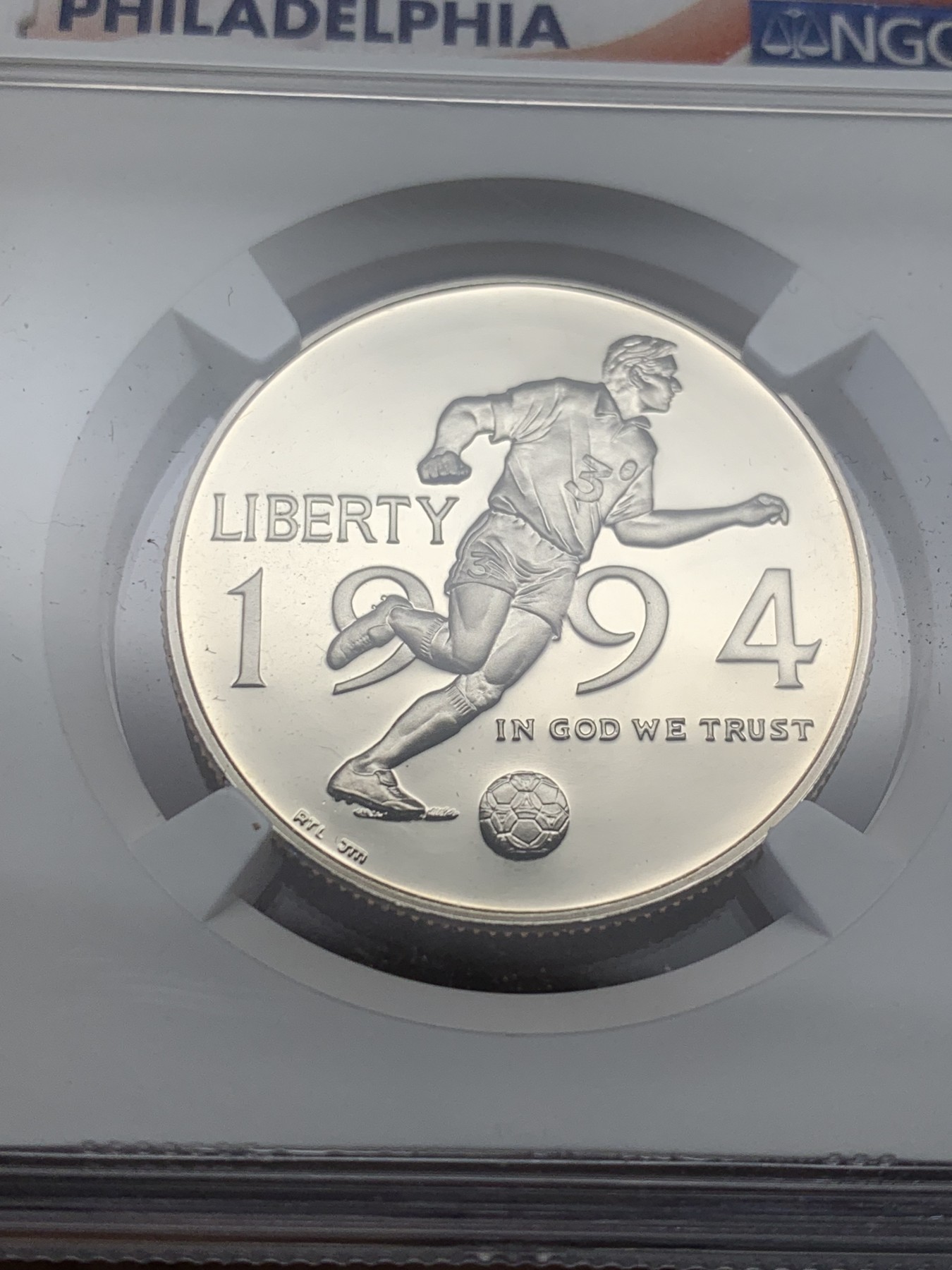 《竞宝斋》第208场-周日，周一 2场 (全场包邮) NGC PF69UC 美国1994年世界杯半美元