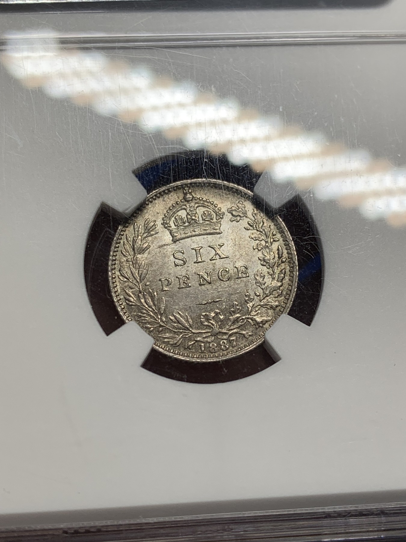 《竞宝斋》第208场-周日，周一 2场 (全场包邮) NGC  MS63  英国1887维多利亚女王头像数字6便士银币