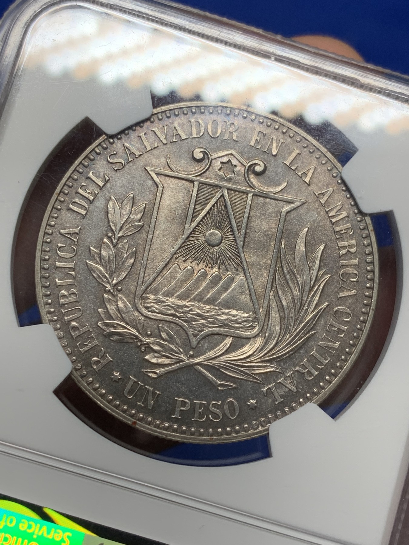 《竞宝斋》第208场-周日，周一 2场 (全场包邮) NGC PF63 萨尔瓦多共和国1861年1Peso大银币 1971后铸。原铸只见过一次，二十几万人民币。很漂亮的包浆，欧洲拍卖的价格非常高，HA还没拍过此品种。