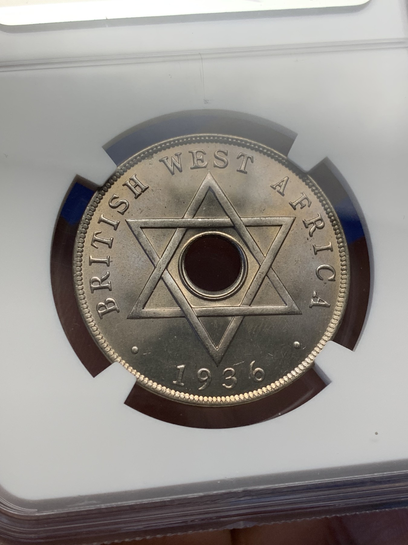 《竞宝斋》第208场-周日，周一 2场 (全场包邮) NGC-MS64 英属西非 1936年爱德华八世1便士