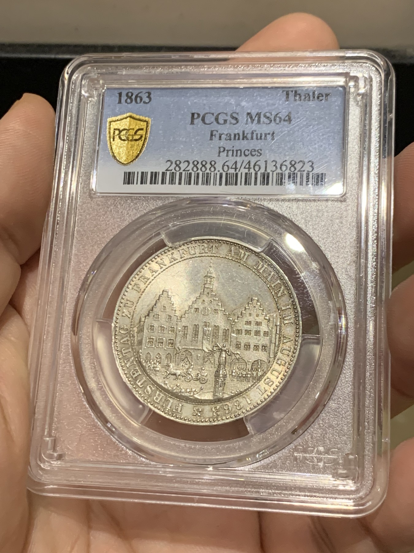 《竞宝斋》第208场-周日，周一 2场 (全场包邮) PCGS MS64 德国法兰克福 1863 王子会议 城市景观泰勒 双面均匀的淡彩包浆 高分难得