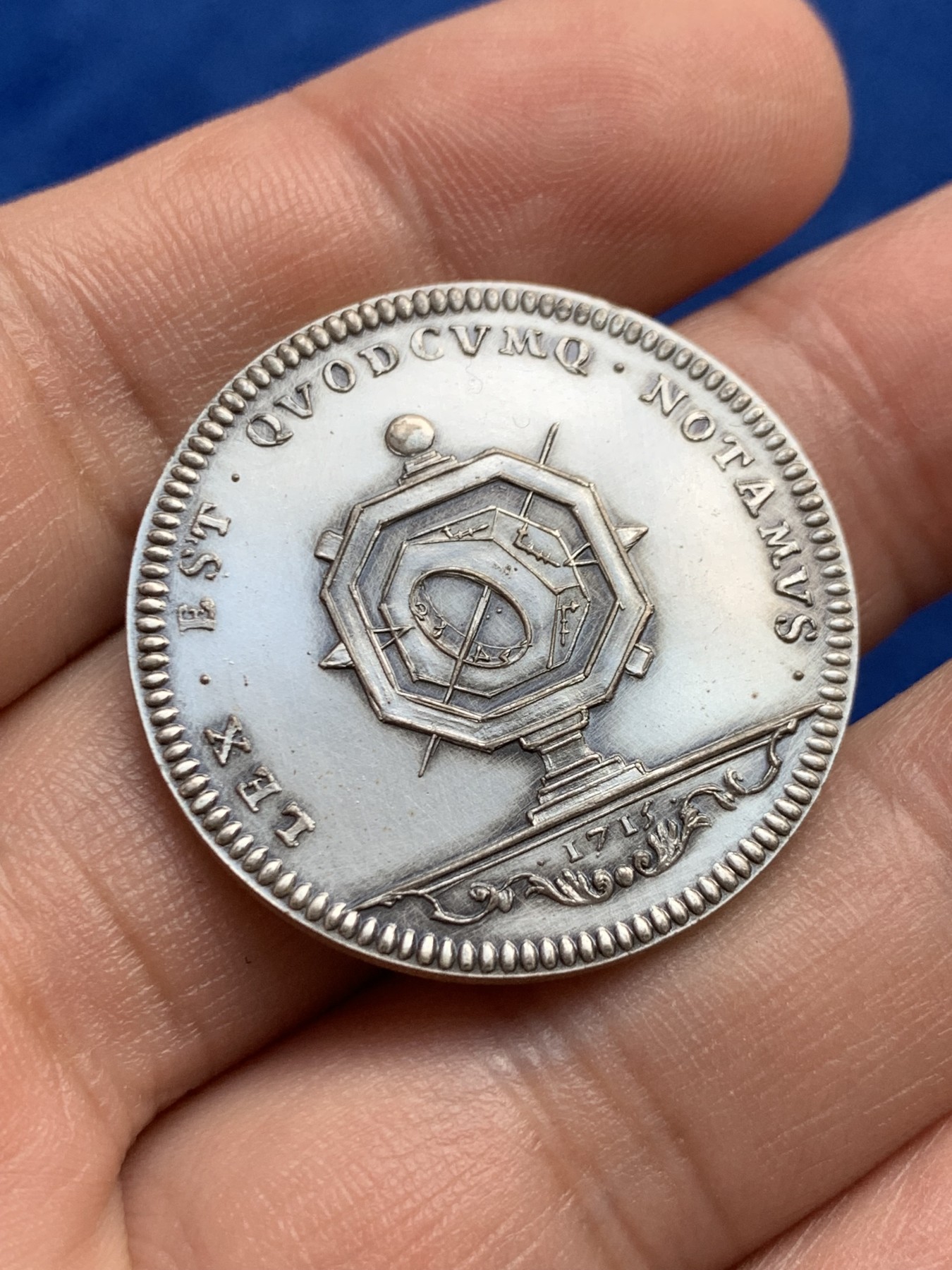 《竞宝斋》第208场-周日，周一 2场 (全场包邮) 法国天使与狮子银章 31.6mm 15g 边铭 丰饶角1