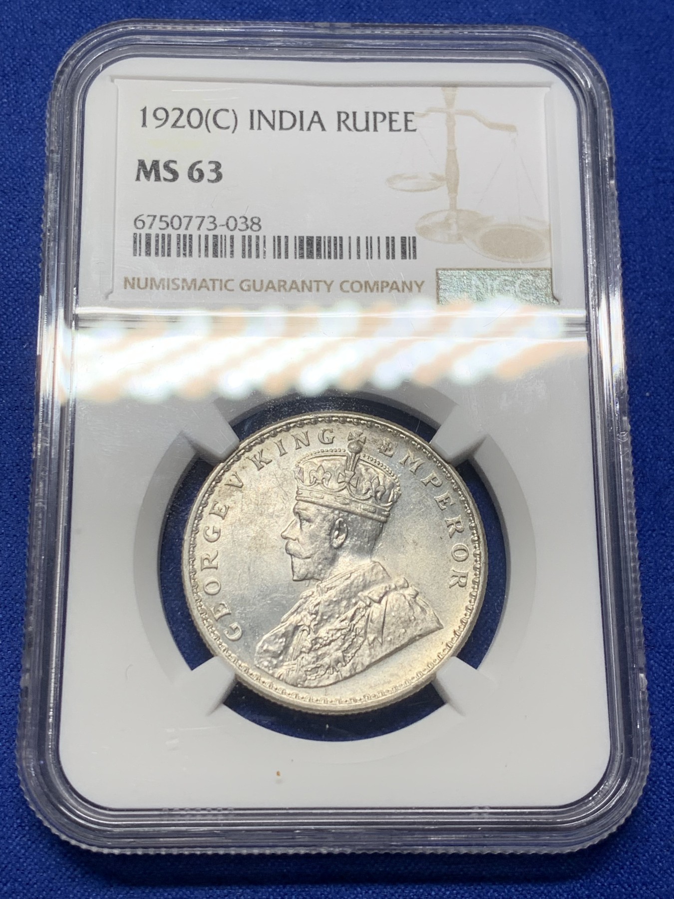 《竞宝斋》第208场-周日，周一 2场 (全场包邮) NGC-MS63 英属印度1920年C版乔五1卢比银币 BU原光美品