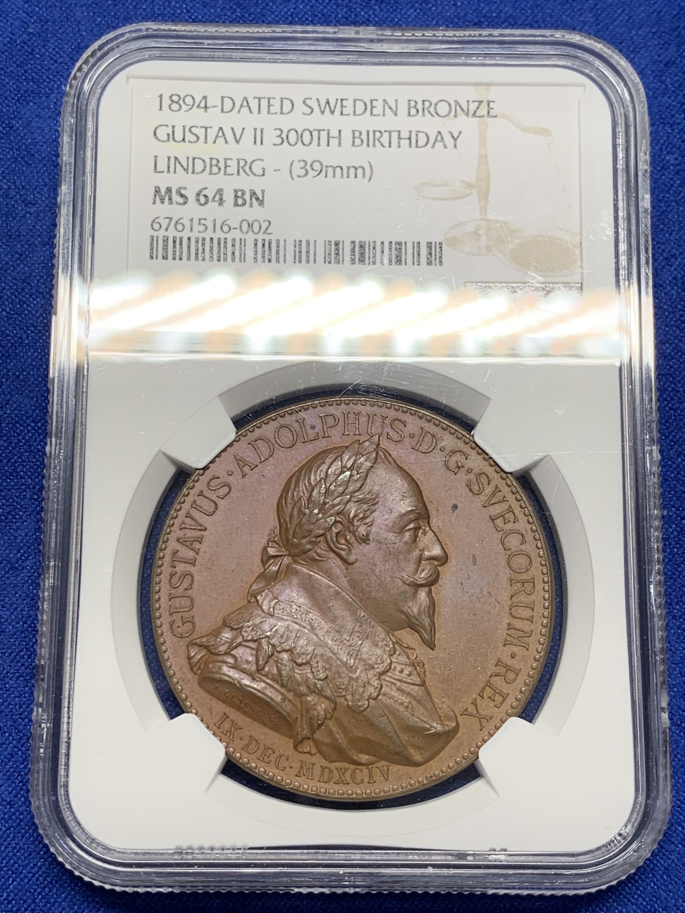 《竞宝斋》第208场-周日，周一 2场 (全场包邮) NGC MS64 瑞典1894年古斯塔夫二世三百周年纪念铜章 巧克力包浆 细节好