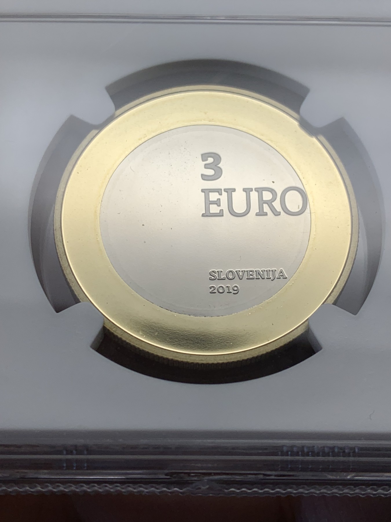 《竞宝斋》第208场-周日，周一 2场 (全场包邮) NGC-PF69UC 斯洛文尼亚 2019年普雷克穆列地区回归100周年精制纪念币 冠军分 稀少品种