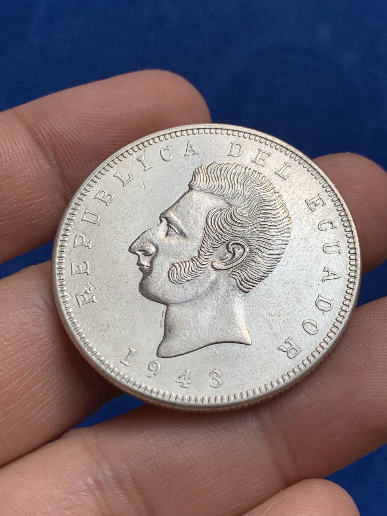 《竞宝斋》第208场-周日，周一 2场 (全场包邮) 厄瓜多尔1943年 苏克雷 大银币