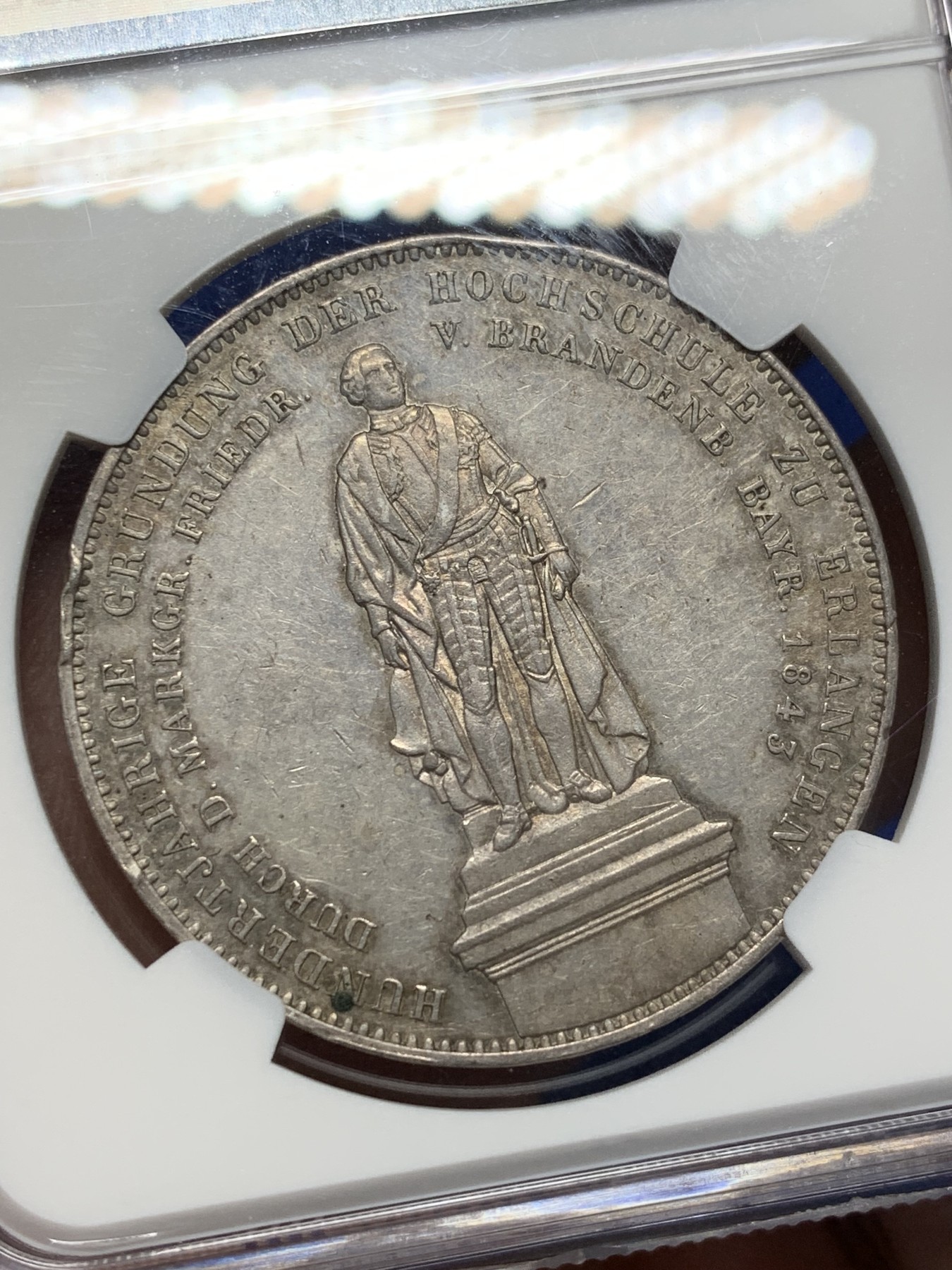 《竞宝斋》第208场-周日，周一 2场 (全场包邮) NGC AU 德国 1843 巴伐利亚埃尔朗根学院站像2泰勒 37克的大银币 稀少品种 底光细节都不错