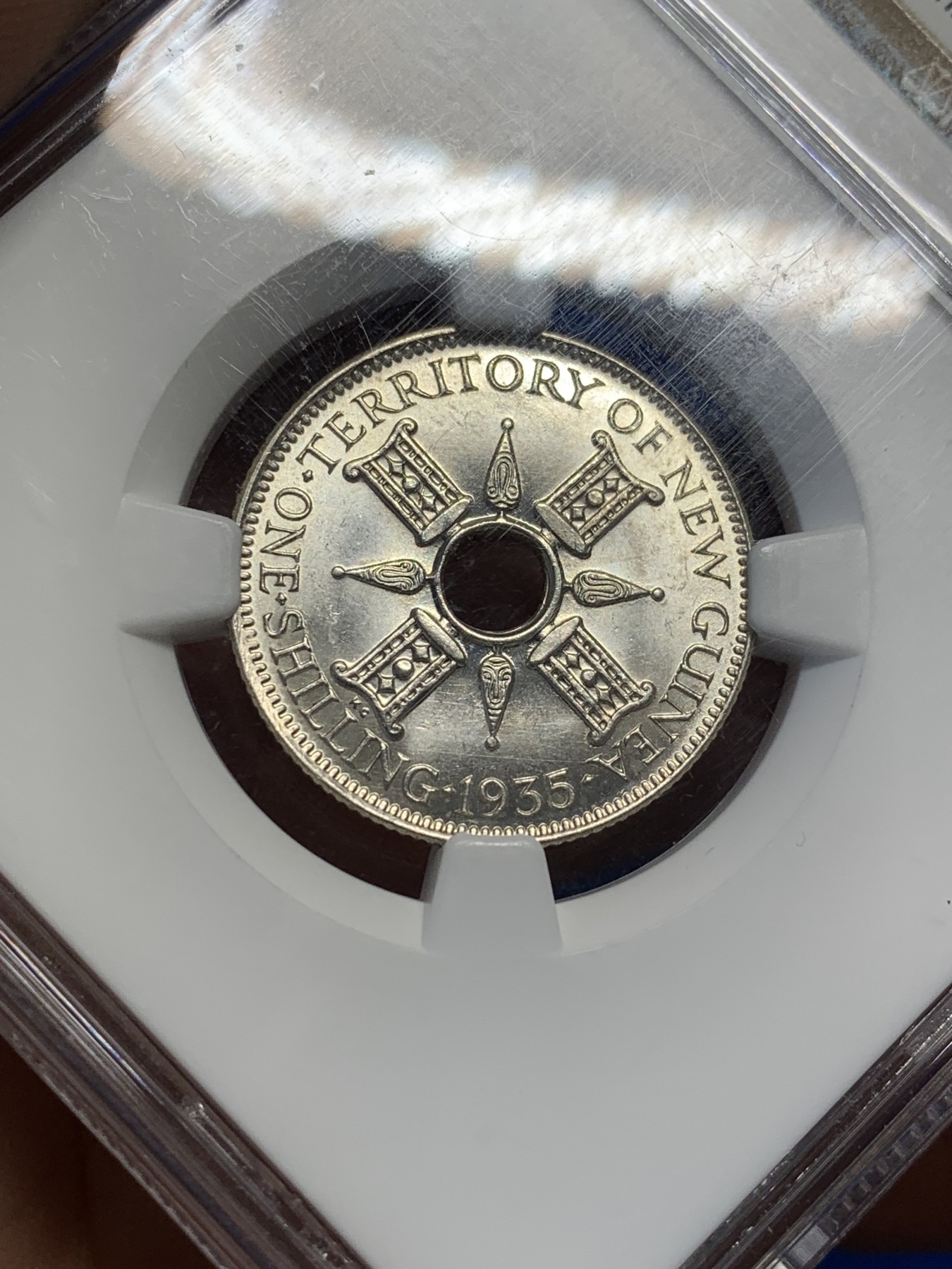 《竞宝斋》第208场-周日，周一 2场 (全场包邮) NGC-MS65 英属新几内亚 1935年 1先令银币 乔治五世 高分原光品相 稀少品种