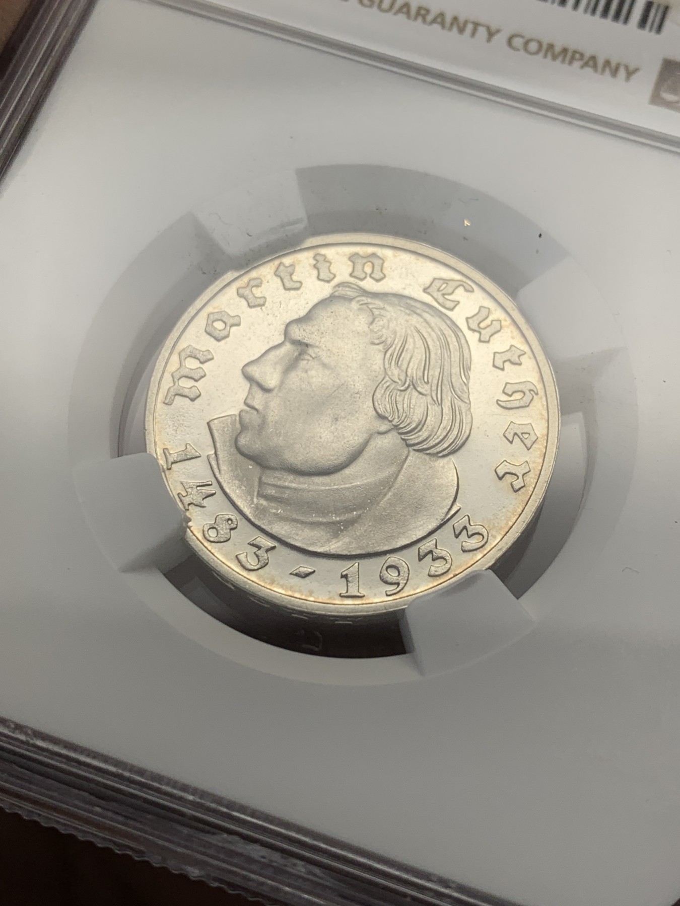 《竞宝斋》第208场-周日，周一 2场 (全场包邮) NGC-PF65高分 德国1933年马丁路德2马克精制银币 德三中极少的品种