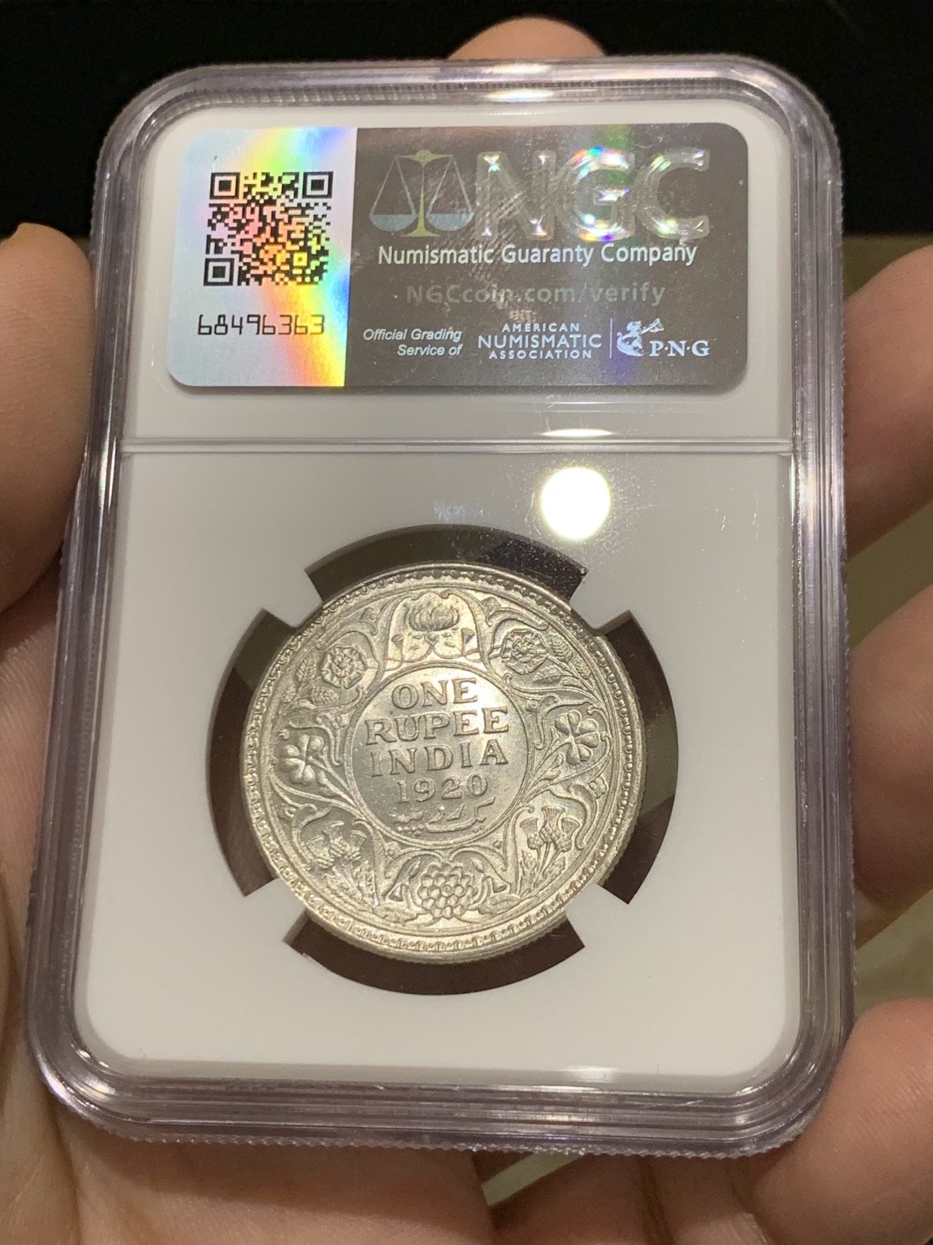 《竞宝斋》第208场-周日，周一 2场 (全场包邮) NGC-MS63 英属印度1920年C版乔五1卢比银币 BU原光美品