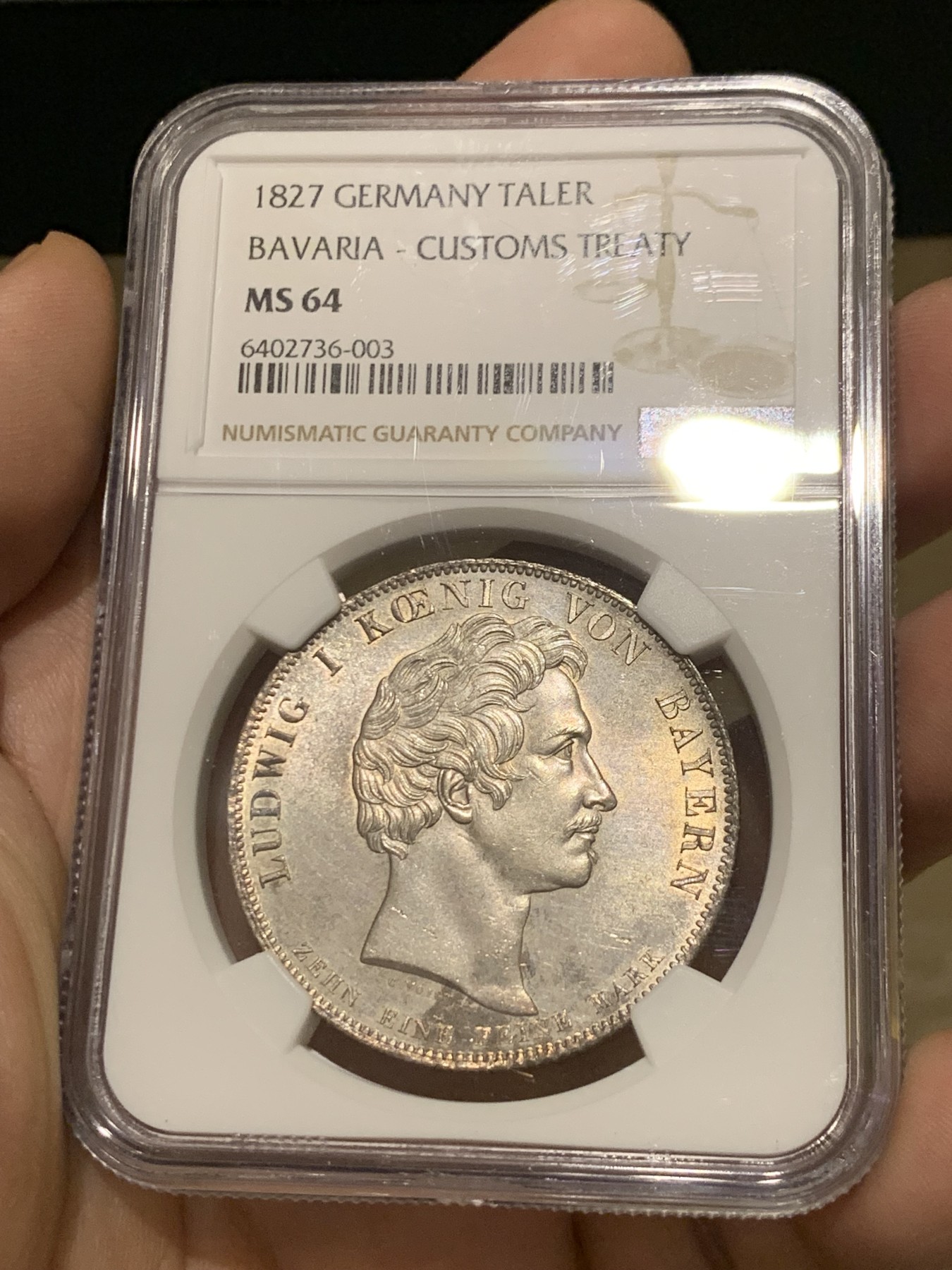 《竞宝斋》第208场-周日，周一 2场 (全场包邮) NGC MS64 德国 1827  巴伐利亚路德维希一世 海关条约纪念大泰勒银币  底板细节包浆 一旦拥有别无所求