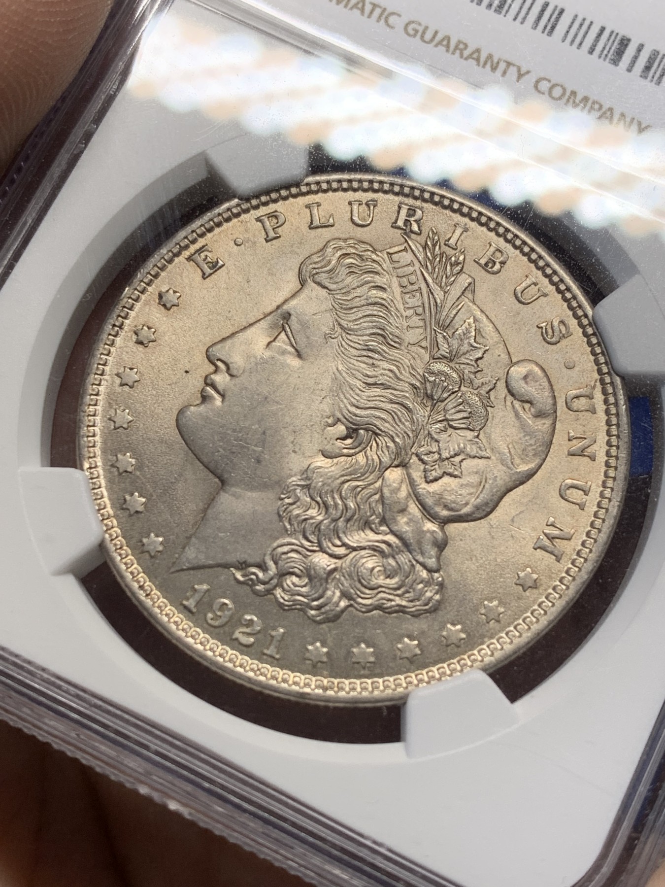 《竞宝斋》第208场-周日，周一 2场 (全场包邮) NGC-MS64 美国1921年摩根银币，底板洁净