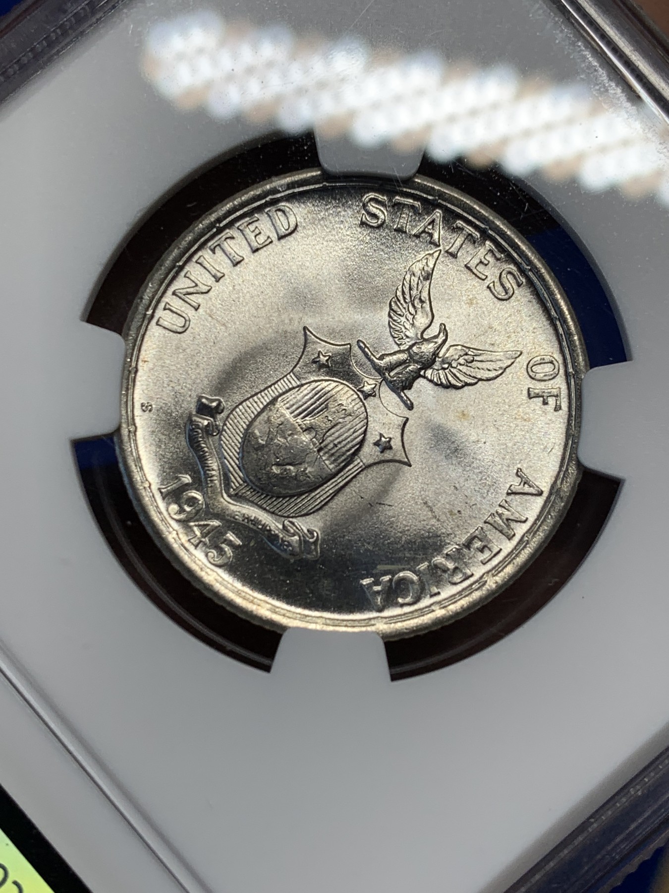 《竞宝斋》第208场-周日，周一 2场 (全场包邮) NGC MS64 美属菲律宾1945打铁女神50分银币 转光强烈