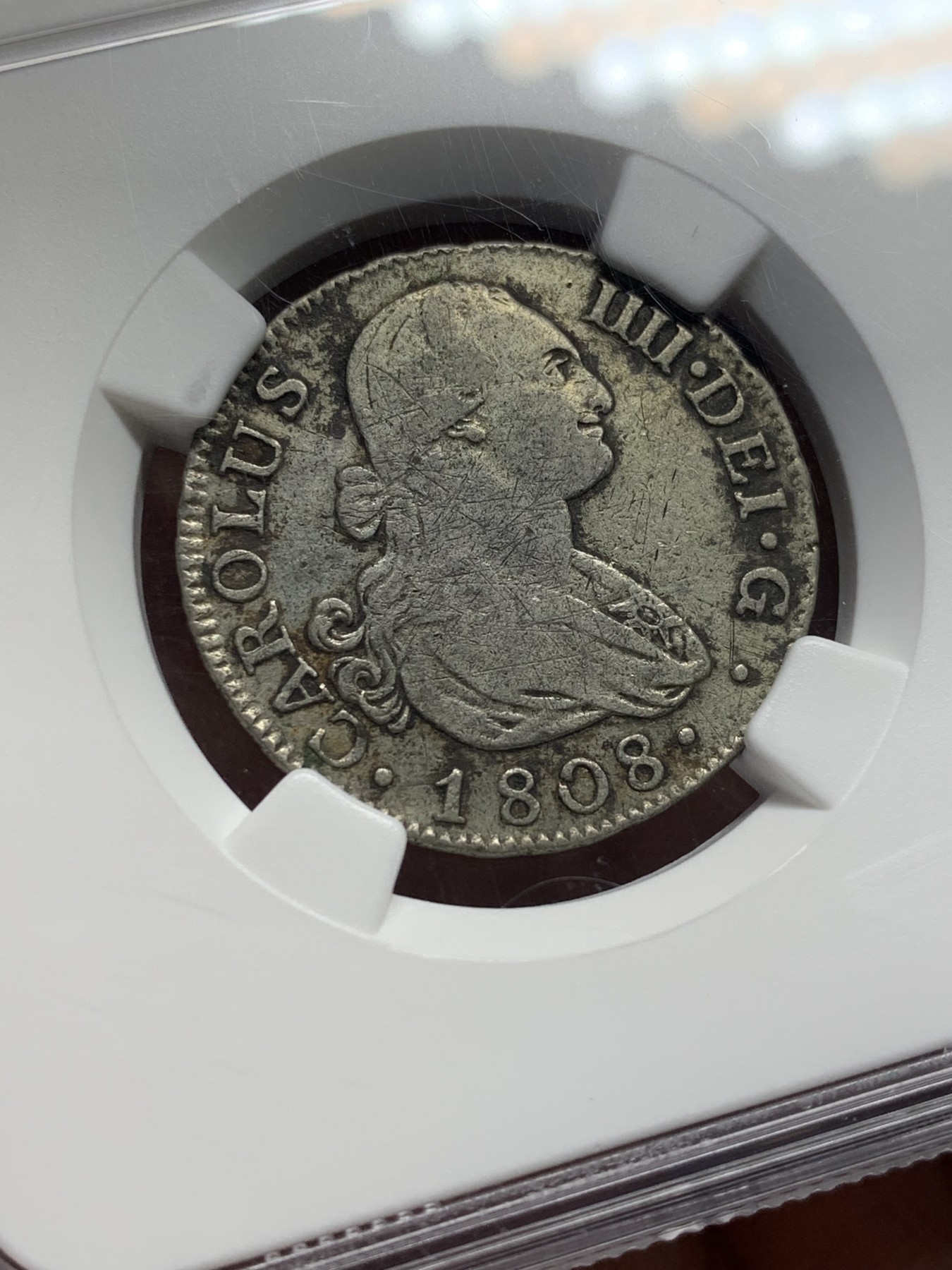 《竞宝斋》第208场-周日，周一 2场 (全场包邮) NGC VF 1808年西班牙本土卡四2R银币，磨损均匀，盾徽清晰，较少见