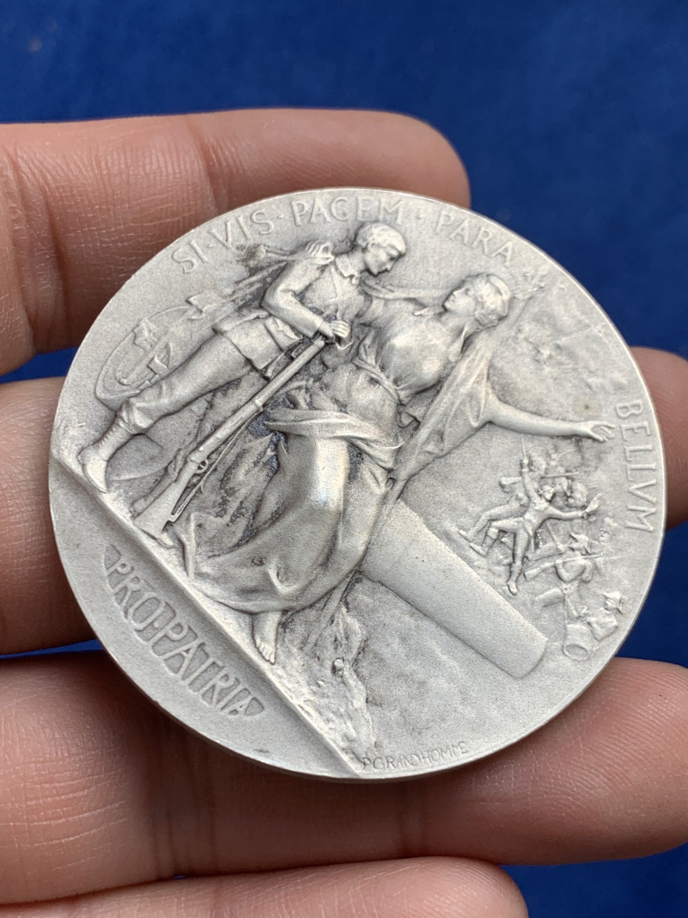 《竞宝斋》第208场-周日，周一 2场 (全场包邮) 法国军事战争准备银章 49.7mm 63.3g 边铭丰饶角银标 品相不错（送磁吸木盒）