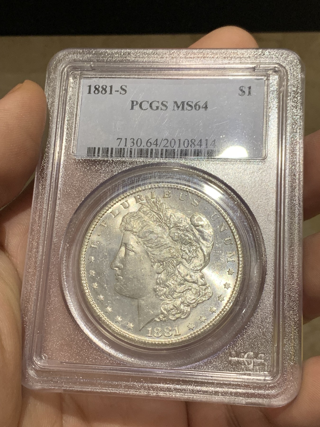 《竞宝斋》第208场-周日，周一 2场 (全场包邮) PCGS-MS64  美国 1881年 摩根一美元大银币  经典品种  凝霜底板